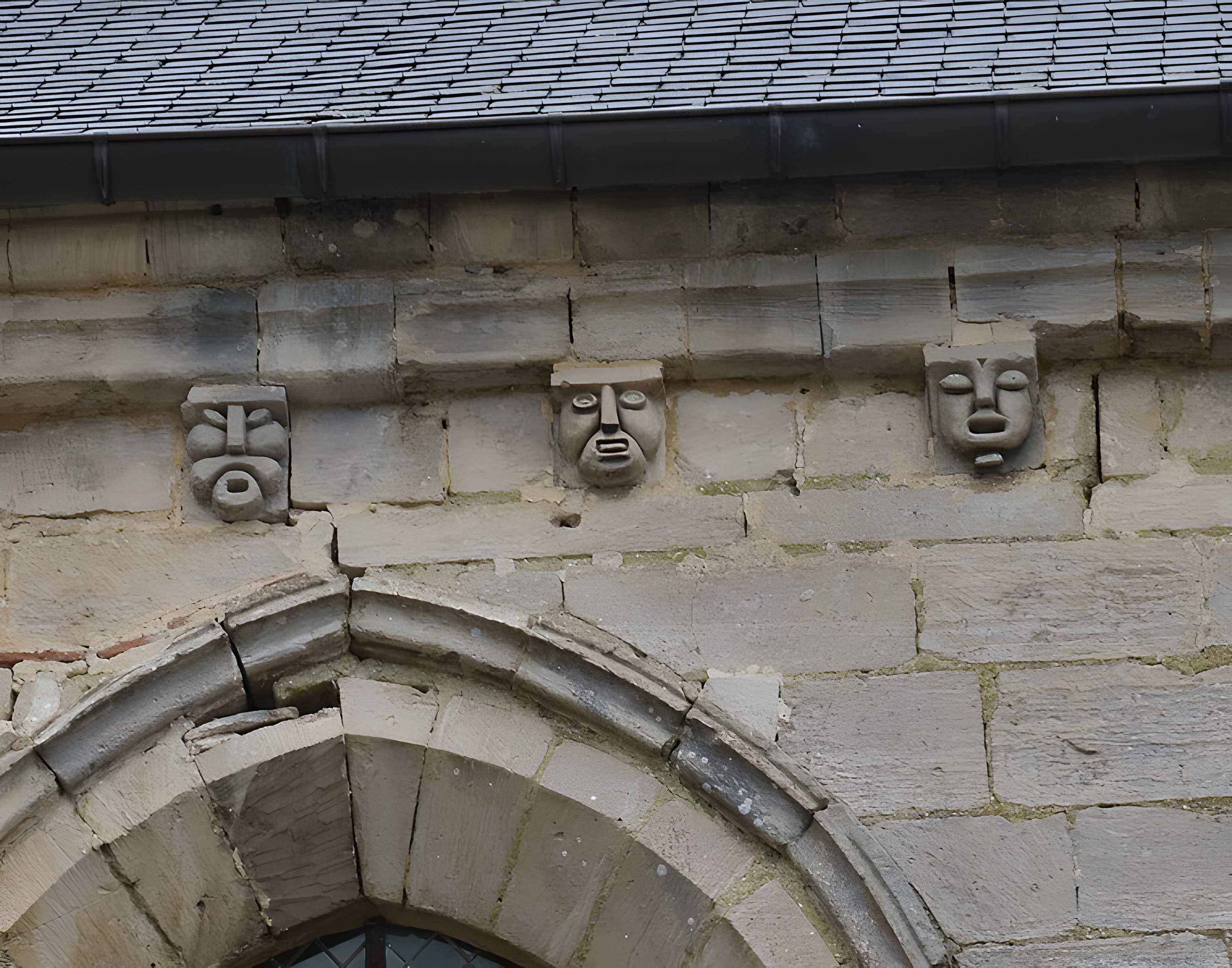 Église Saint-Nicolas de Laval-en-Laonnois
