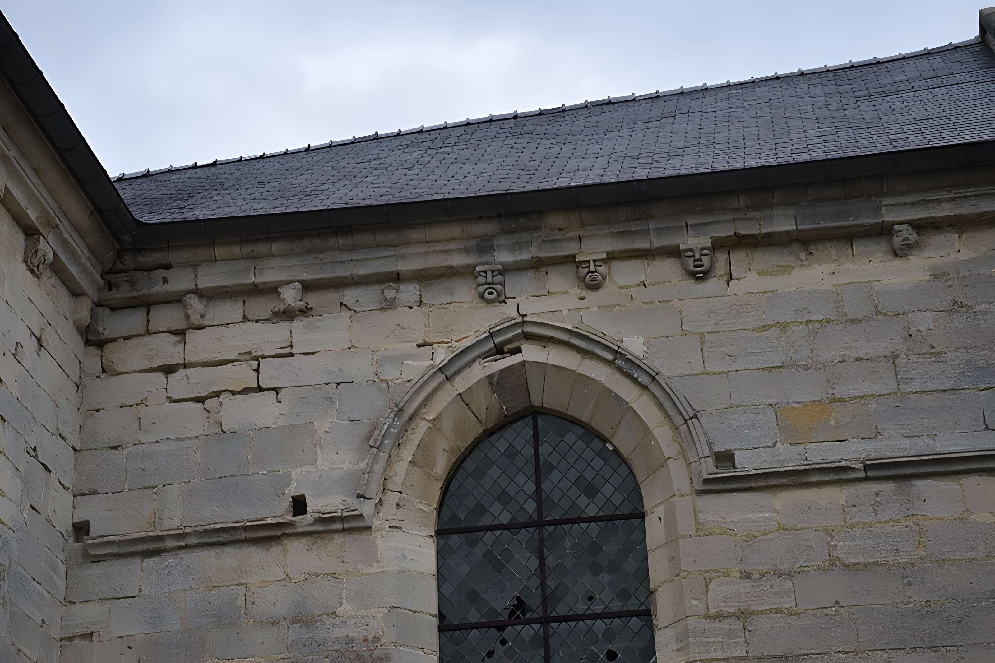 Église Saint-Nicolas de Laval-en-Laonnois