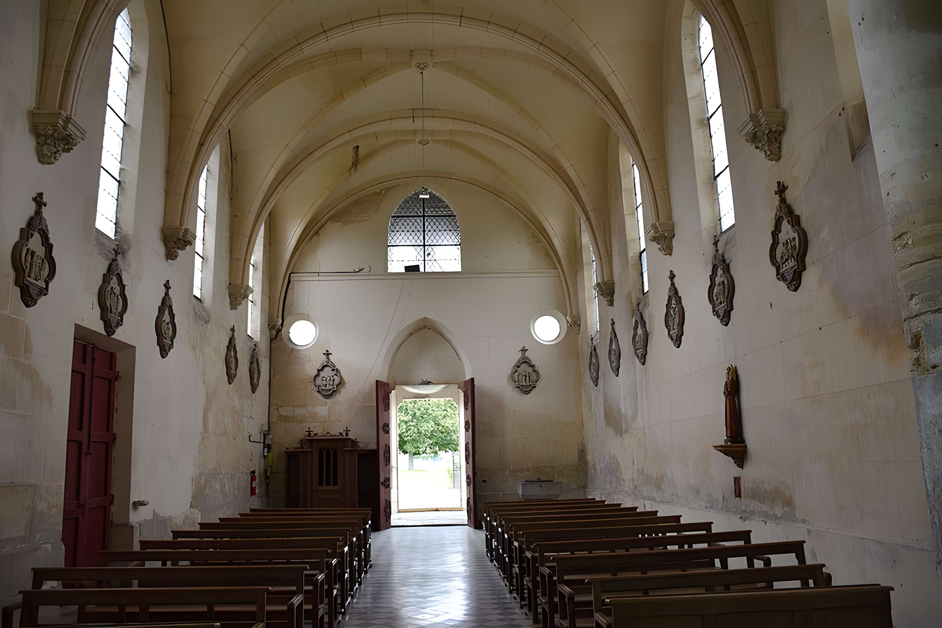 Église Saint-Nicolas de Laval-en-Laonnois