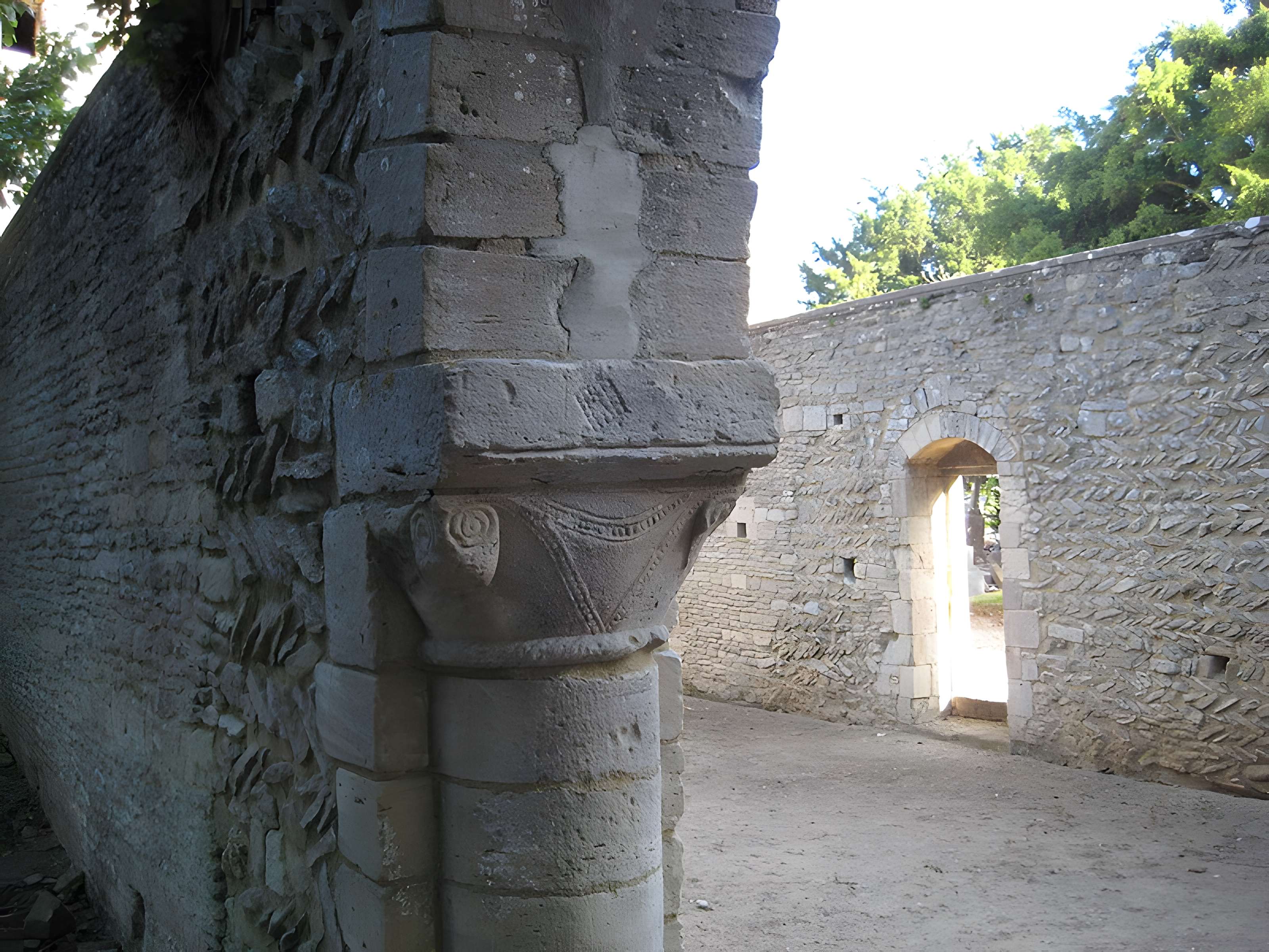 Église Saint-Ouen de Périers-sur-le-Dan