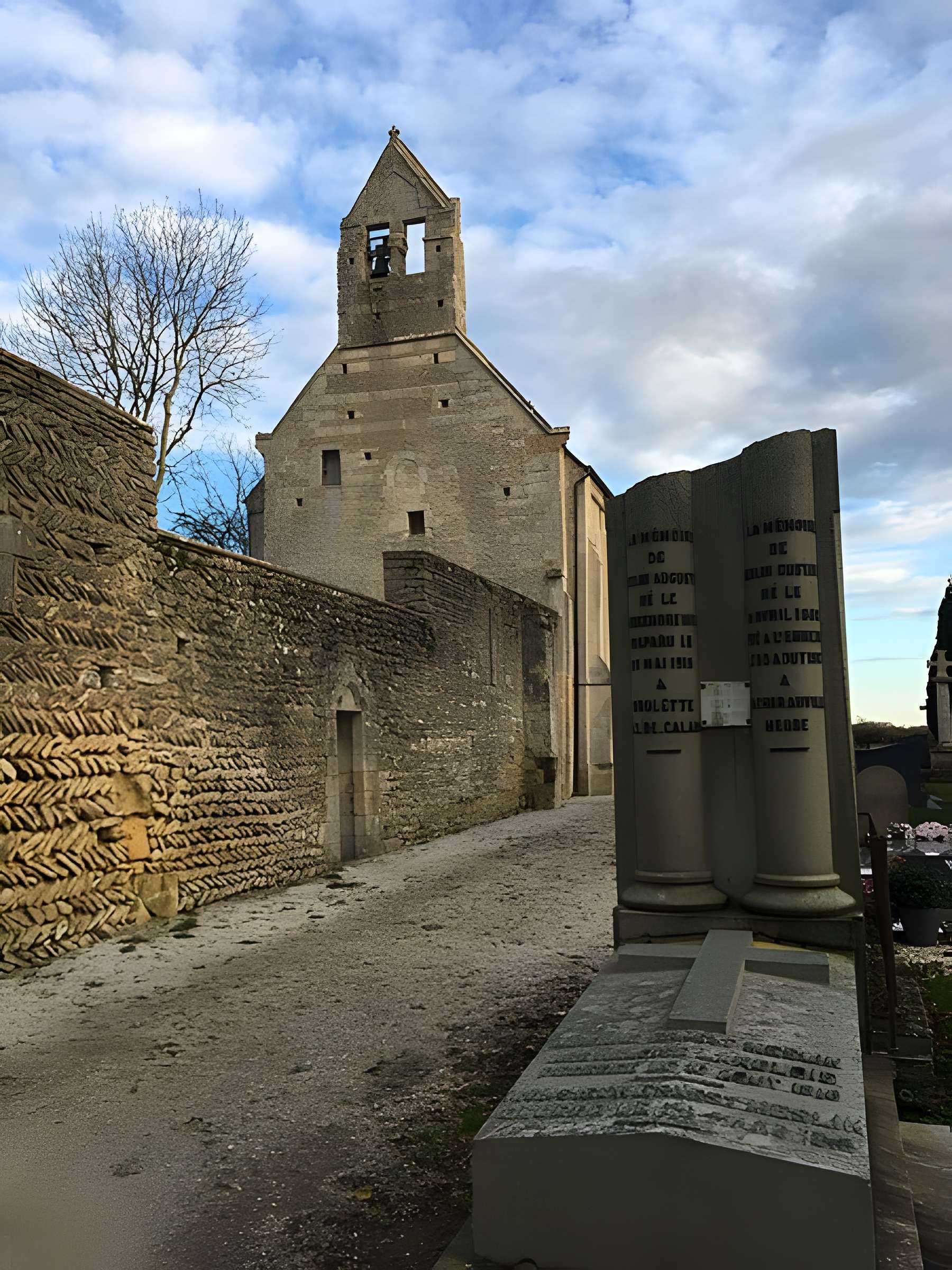 Église Saint-Ouen de Périers-sur-le-Dan