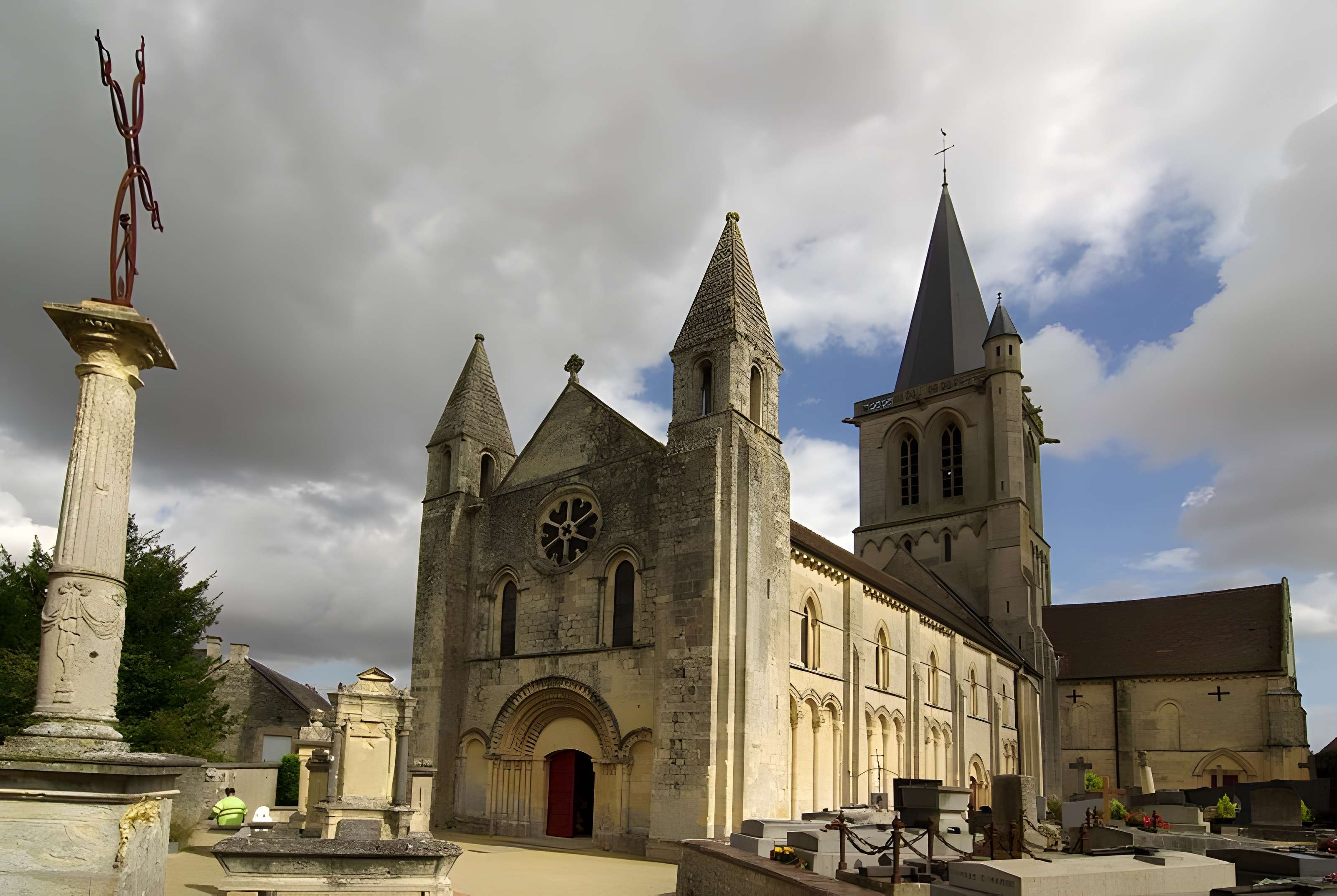 Église Saint-Ouen de Rots 