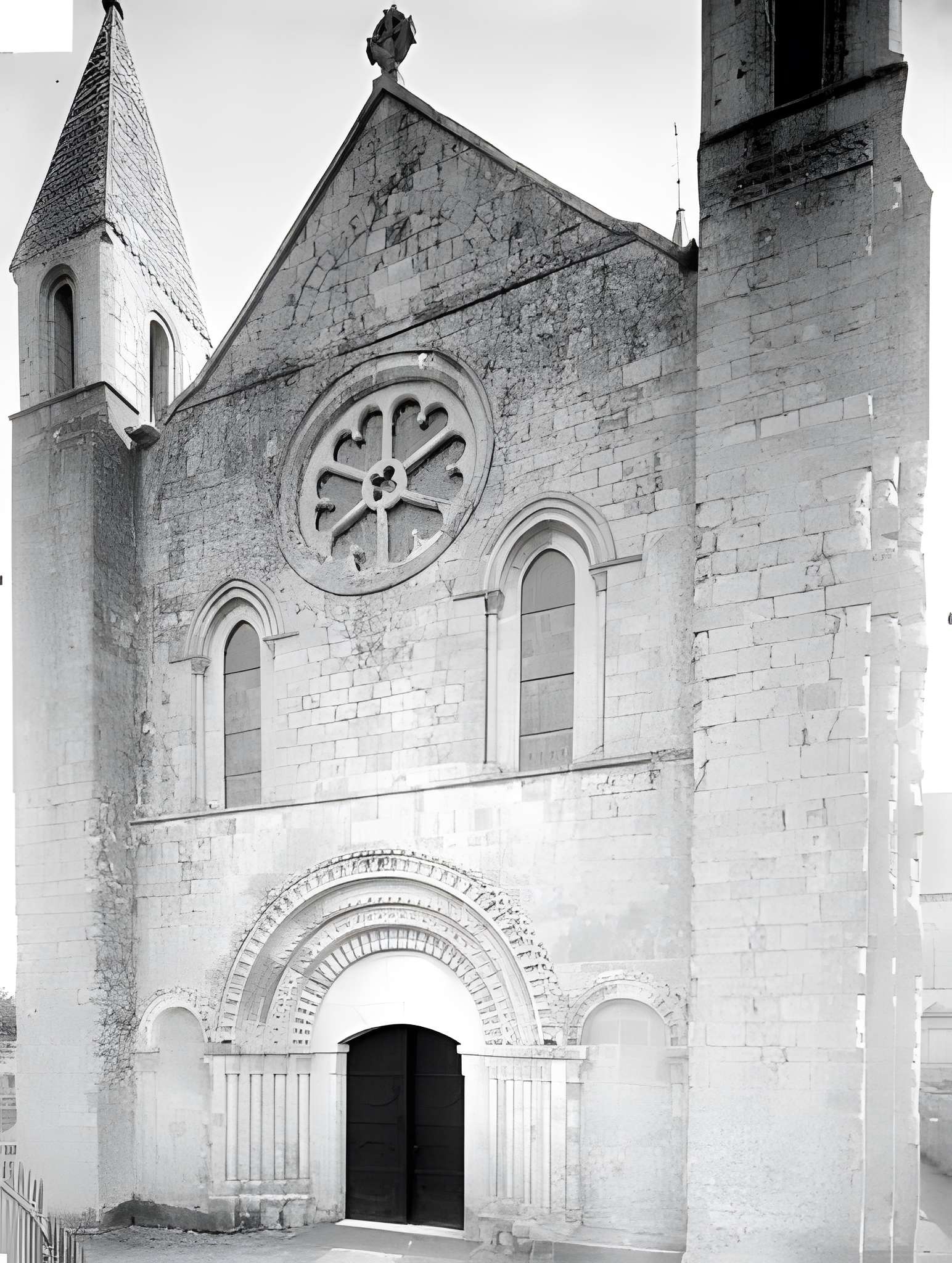 Église Saint-Ouen de Rots