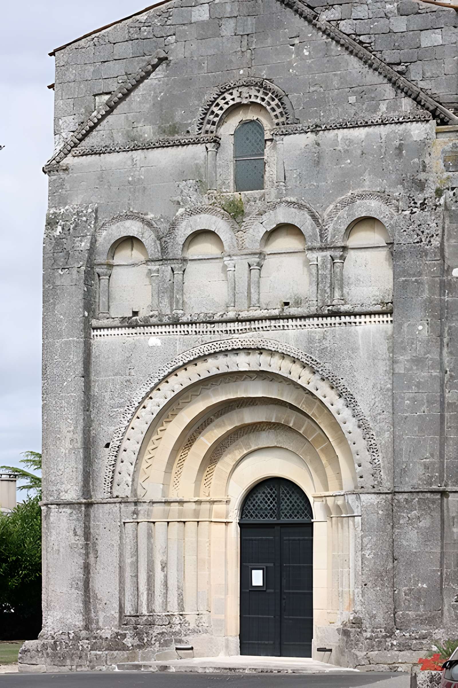 Église Saint-Pallais de Saint-Palais-de-Phiolin