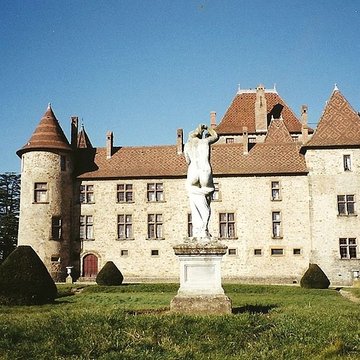 remparts et restes du chateau