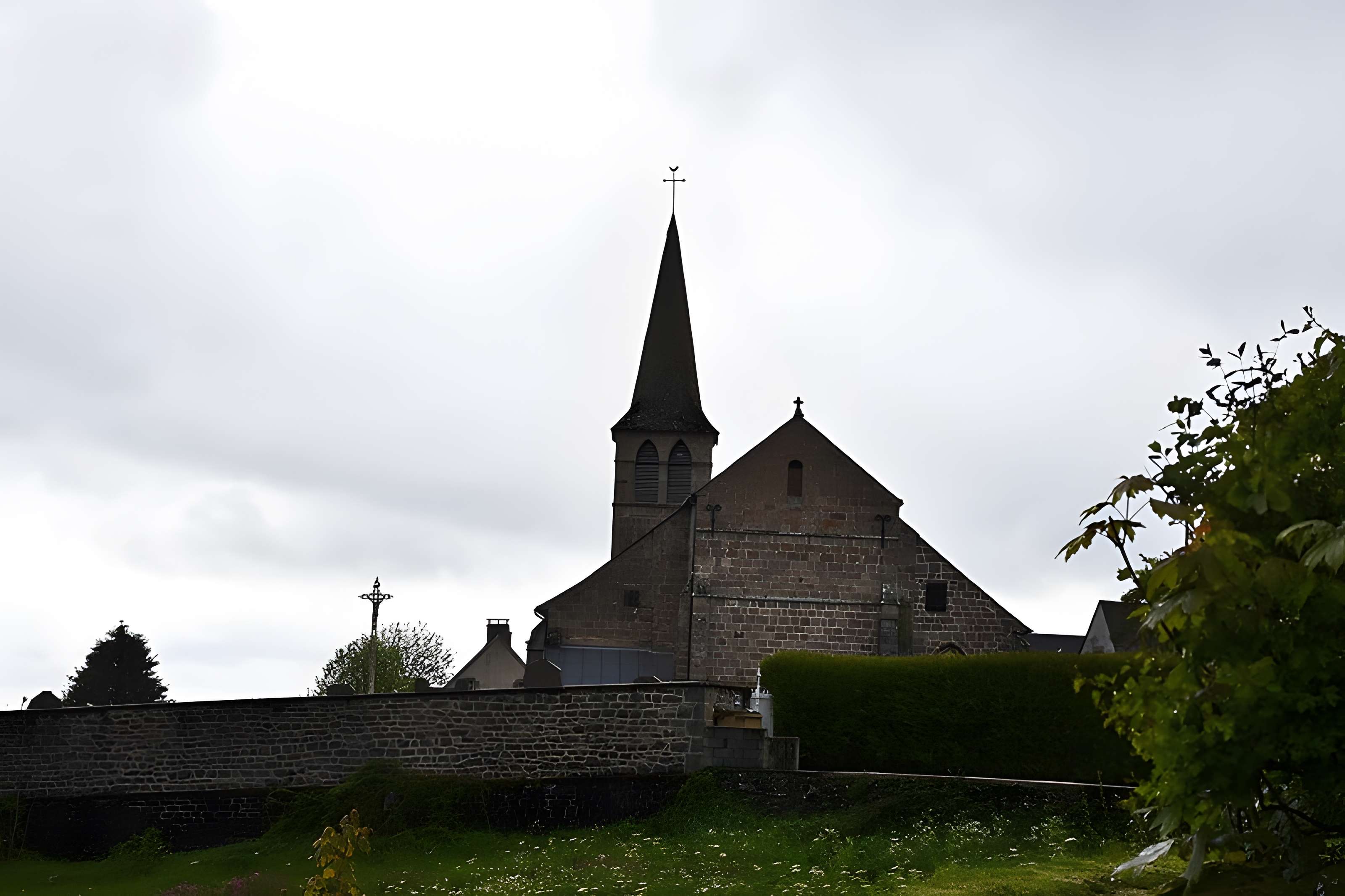 Église Saint-Pardoux de La Tour-d'Auvergne