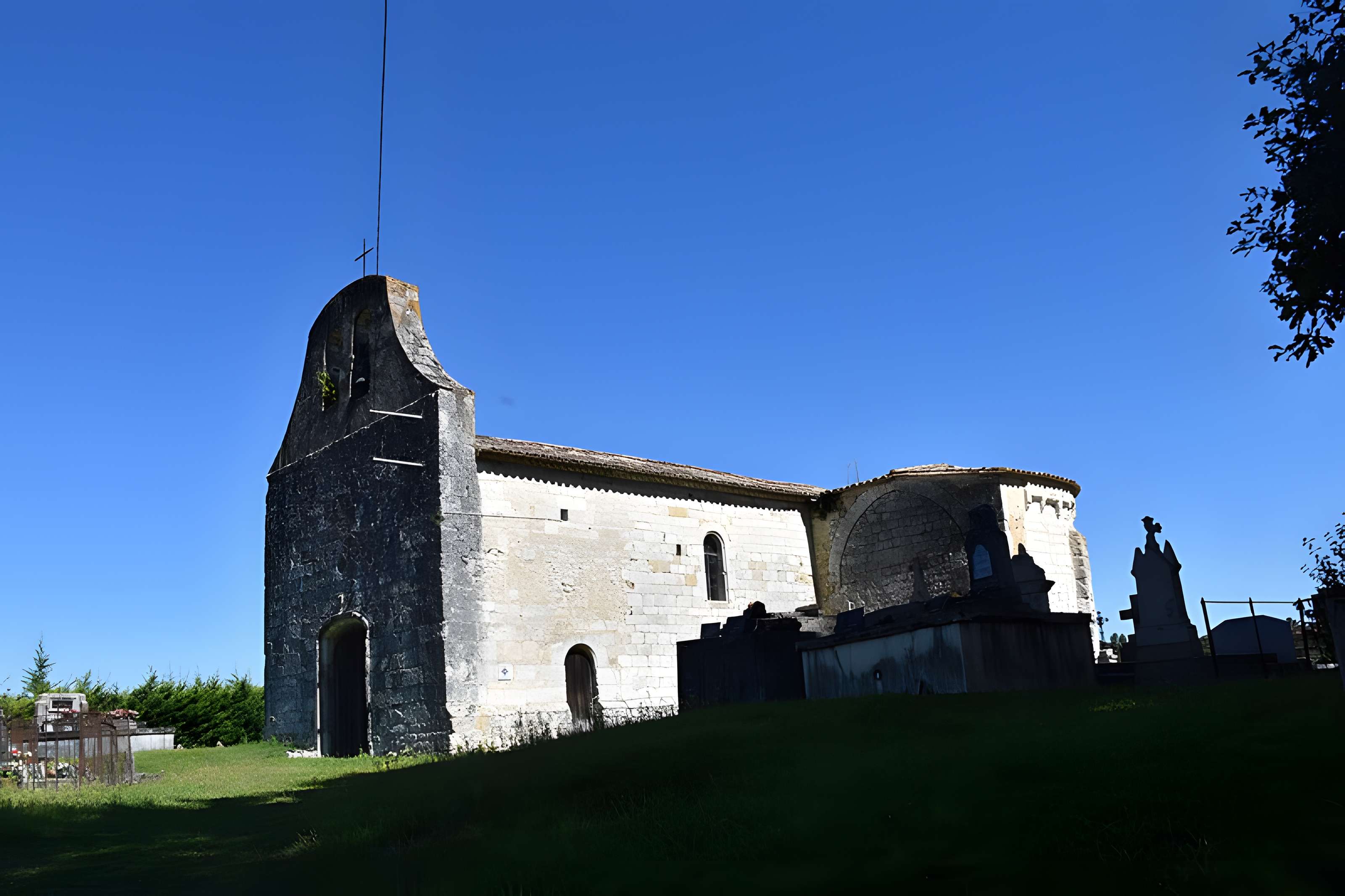 Église Saint-Pastour de Queyssel