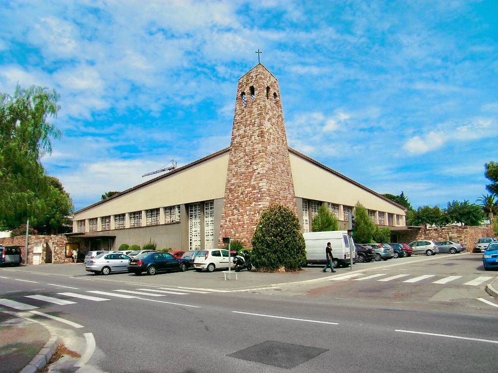 Photo de Église Notre-Dame-de-la-Paix des Plaines