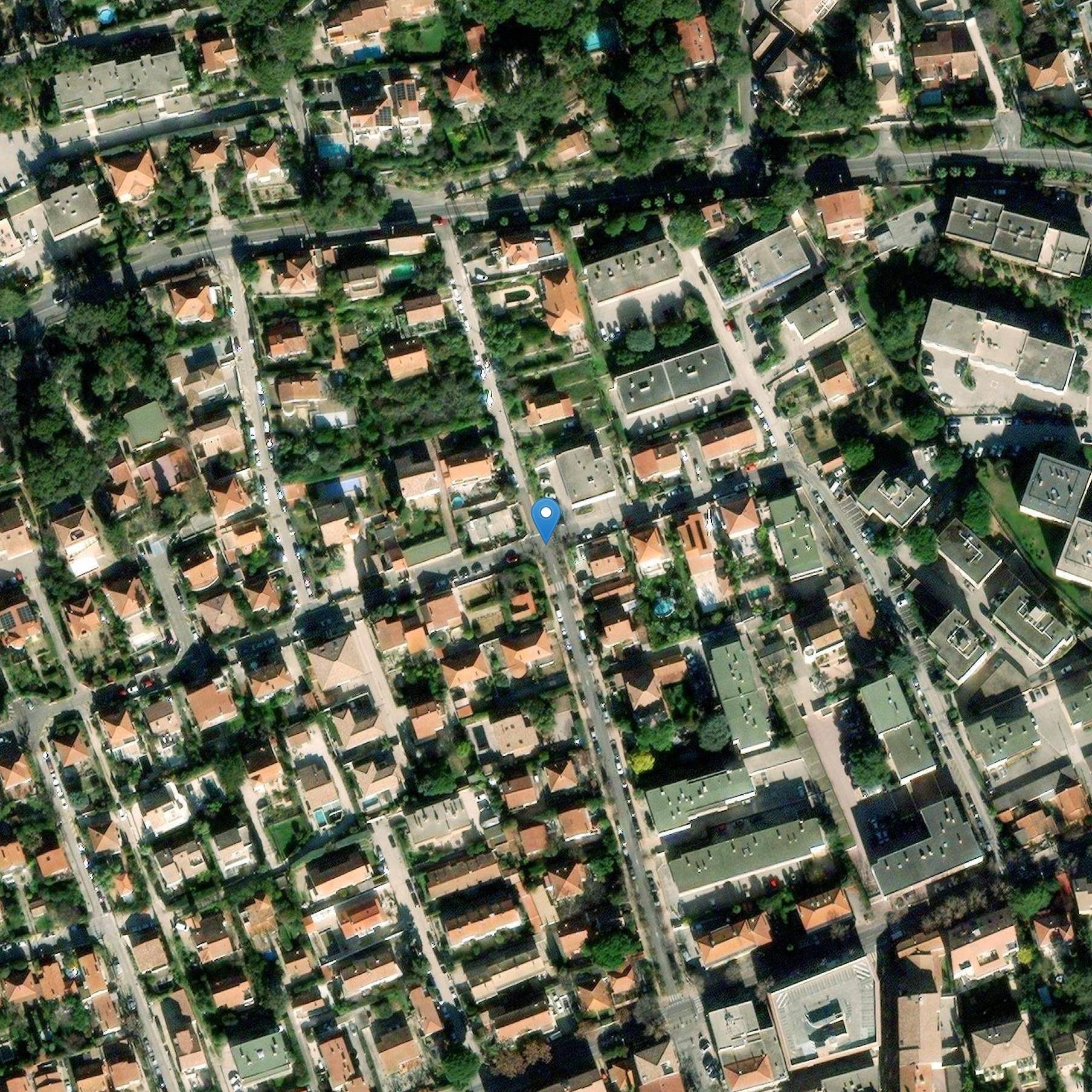 Photo de サンアリ・シュール・マーの聖なるナゼア教会