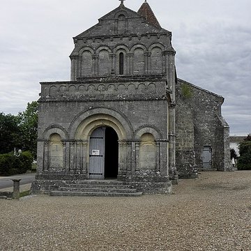 Église Saint-Philippe de Saint-Philippe-dAiguille