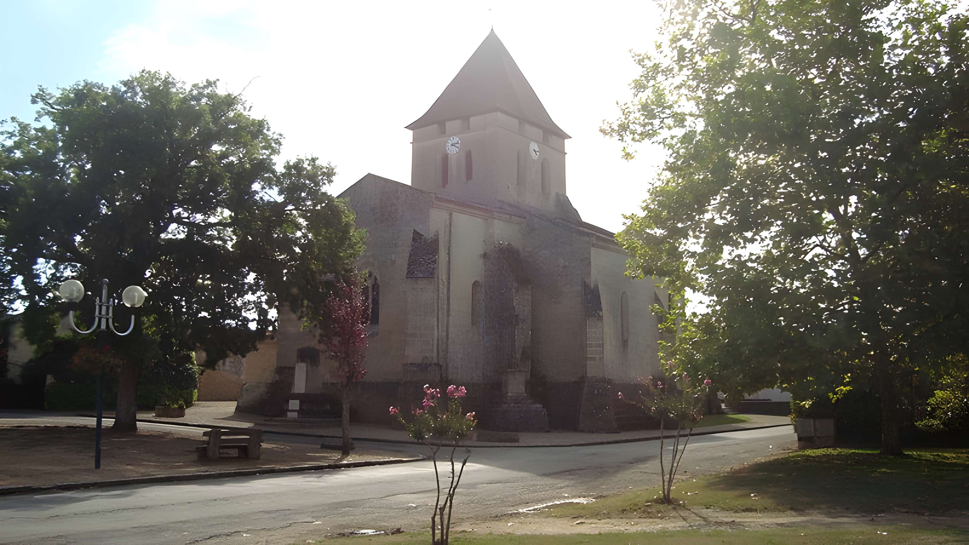Église Saint-Philippe de Saint-Philippe-d'Aiguille