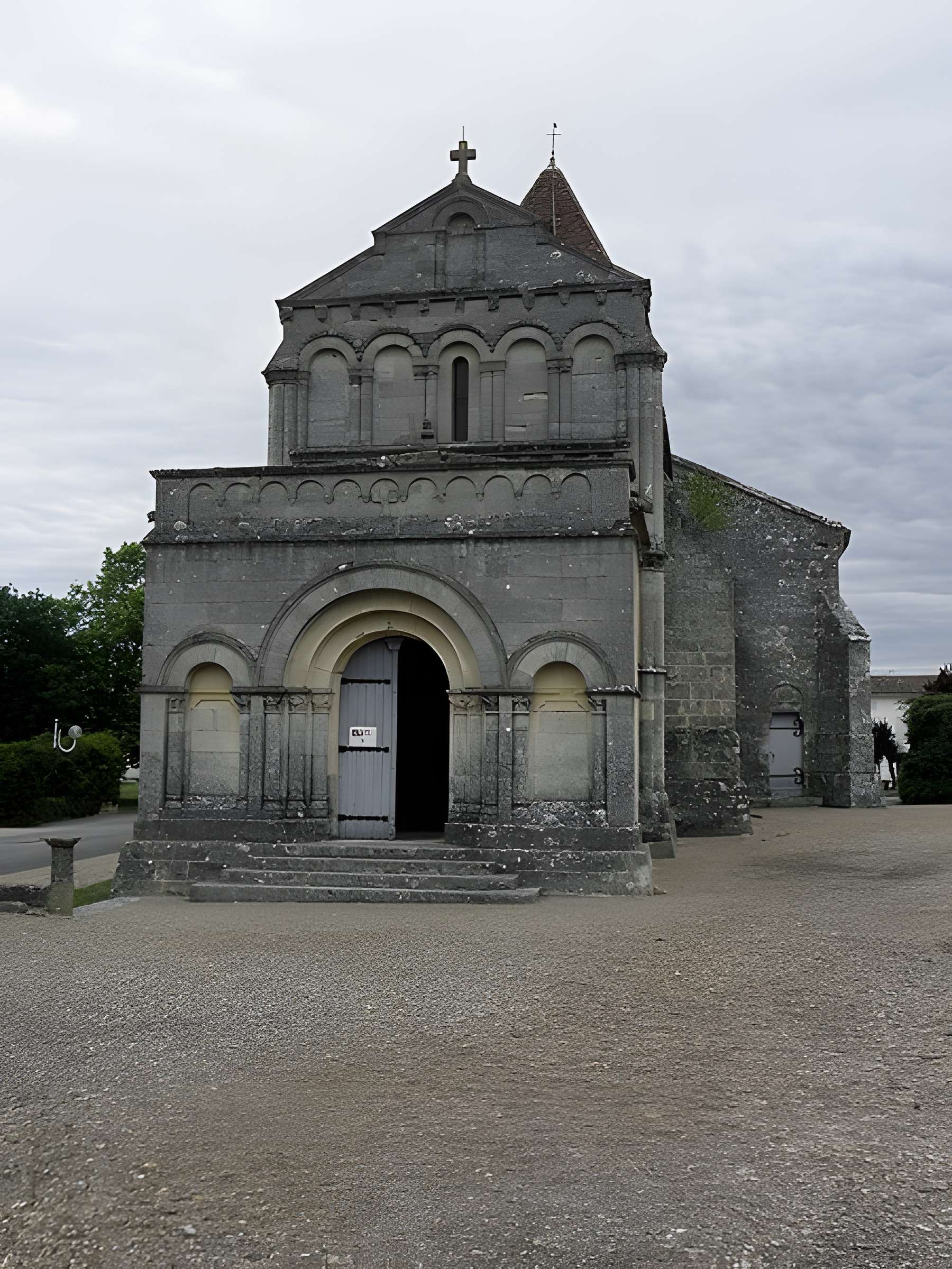 Église Saint-Philippe de Saint-Philippe-d'Aiguille