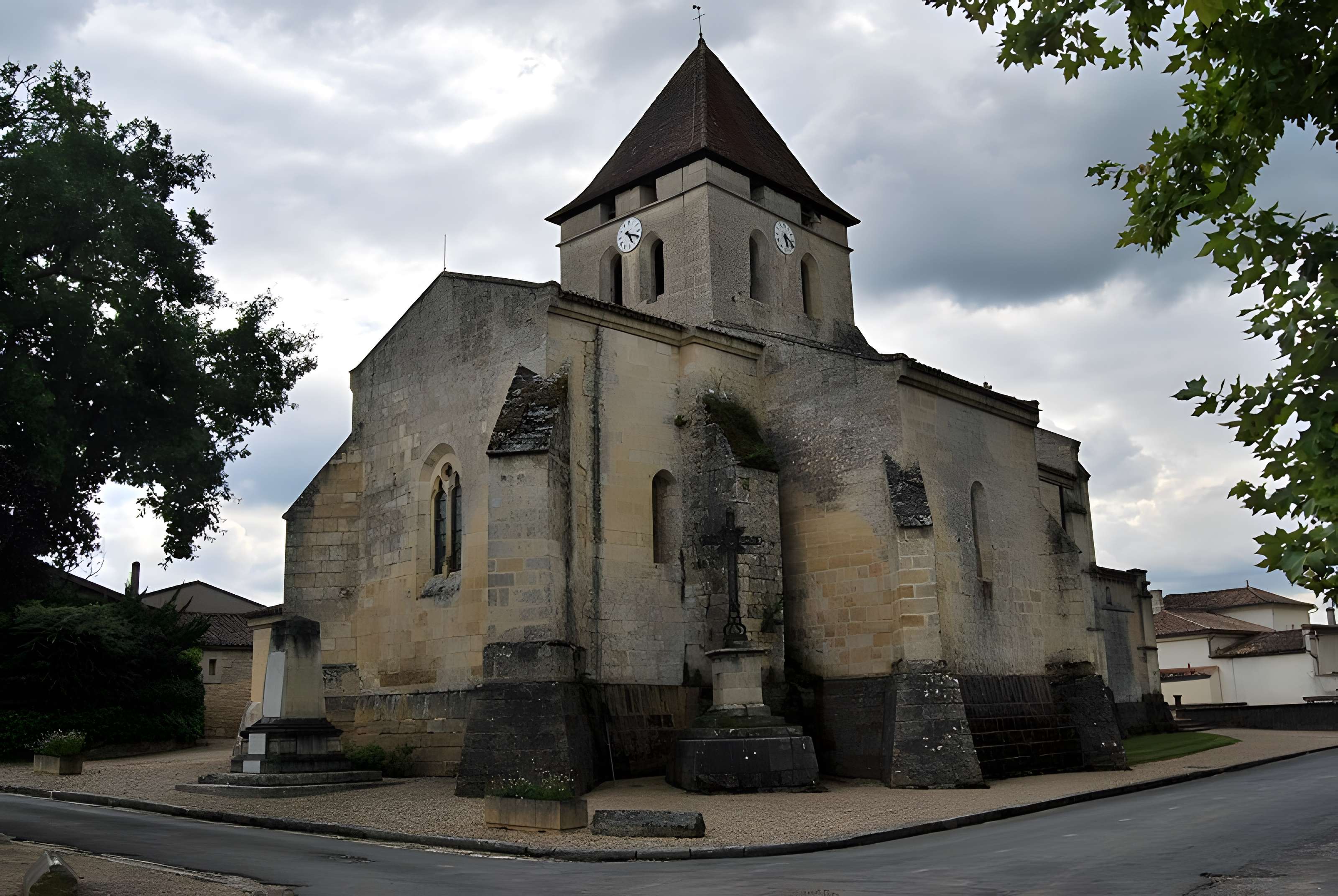 Église Saint-Philippe de Saint-Philippe-d'Aiguille