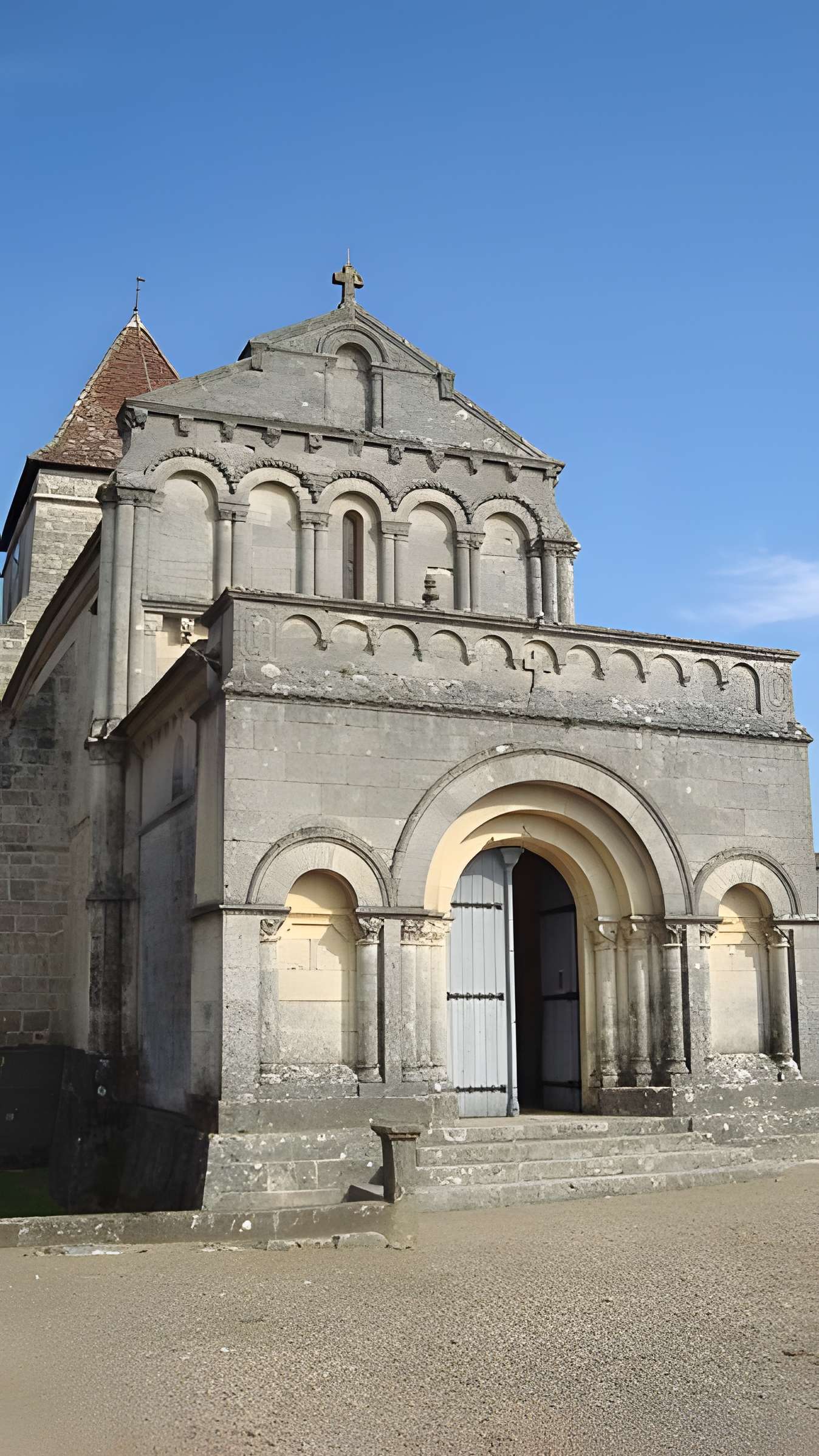 Église Saint-Philippe de Saint-Philippe-d'Aiguille