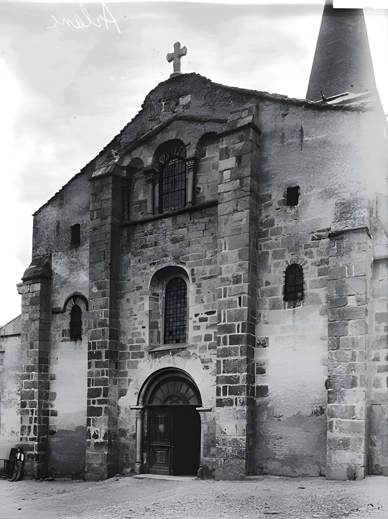 Église Saint-Pierre d'Arlanc