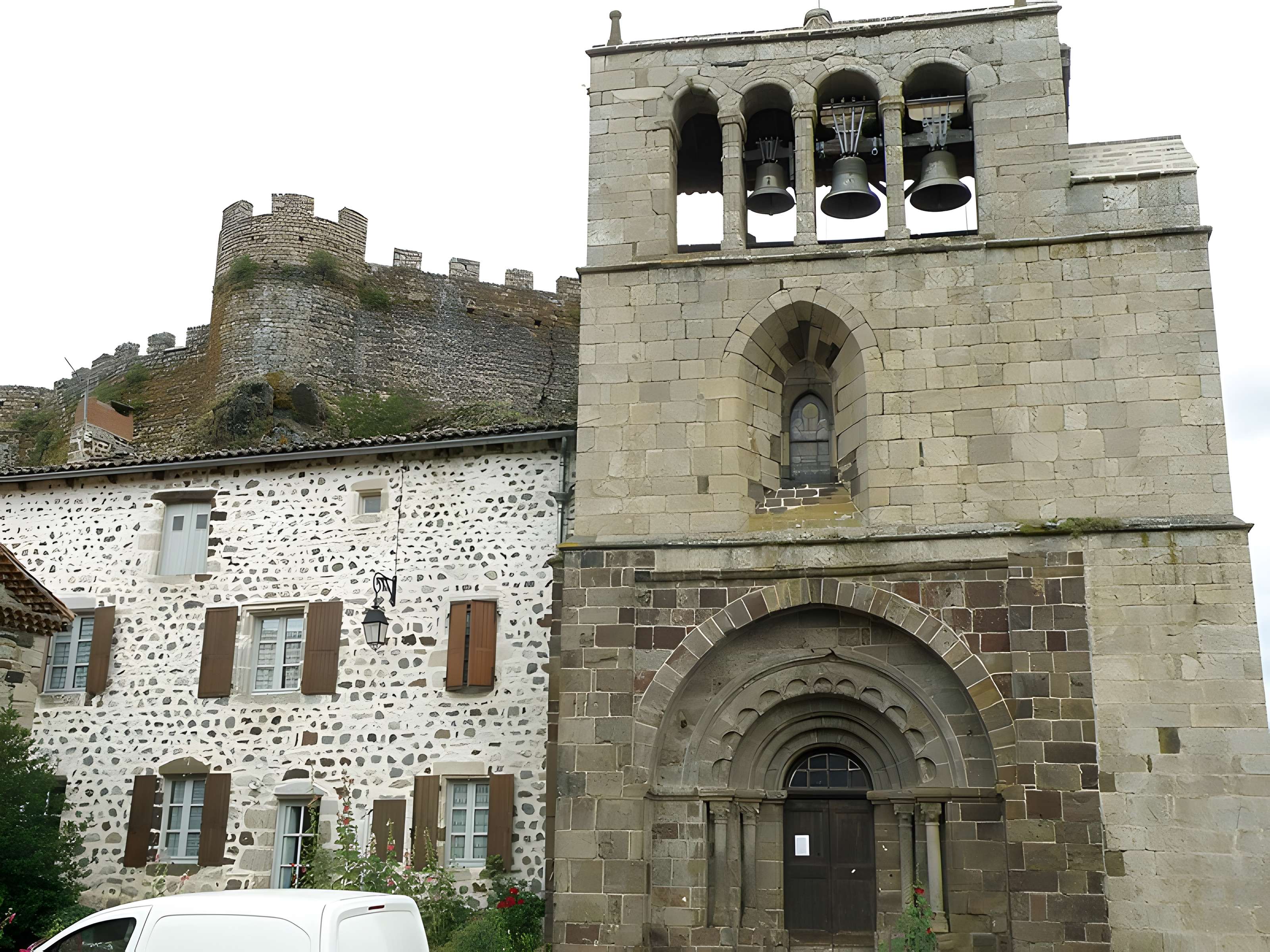 Église Saint-Pierre d'Arlempdes