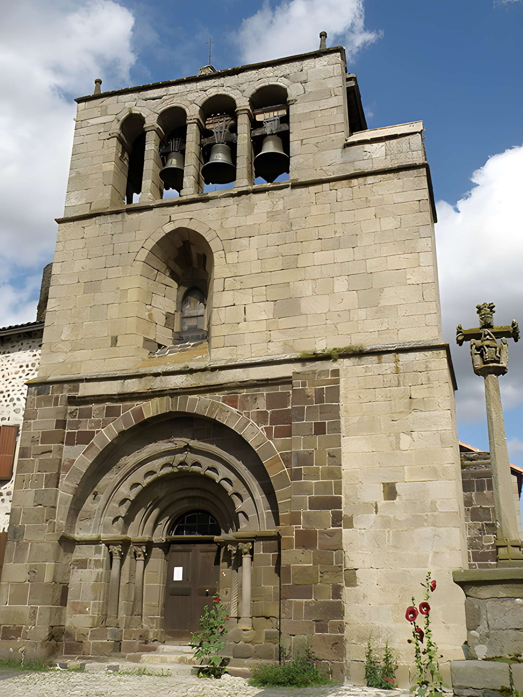 Église Saint-Pierre d'Arlempdes
