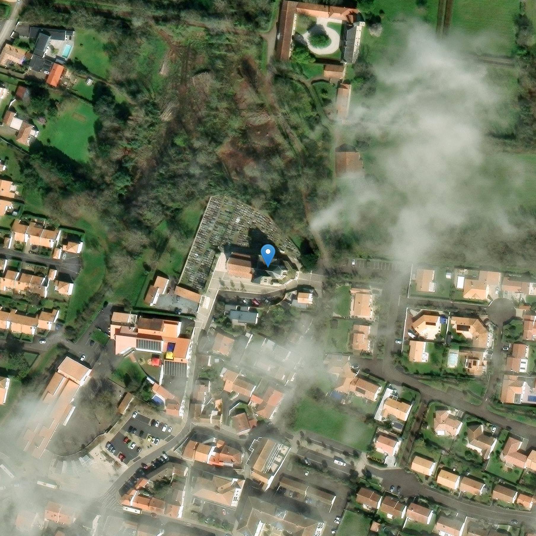 Photo de 圣伊莱尔教堂