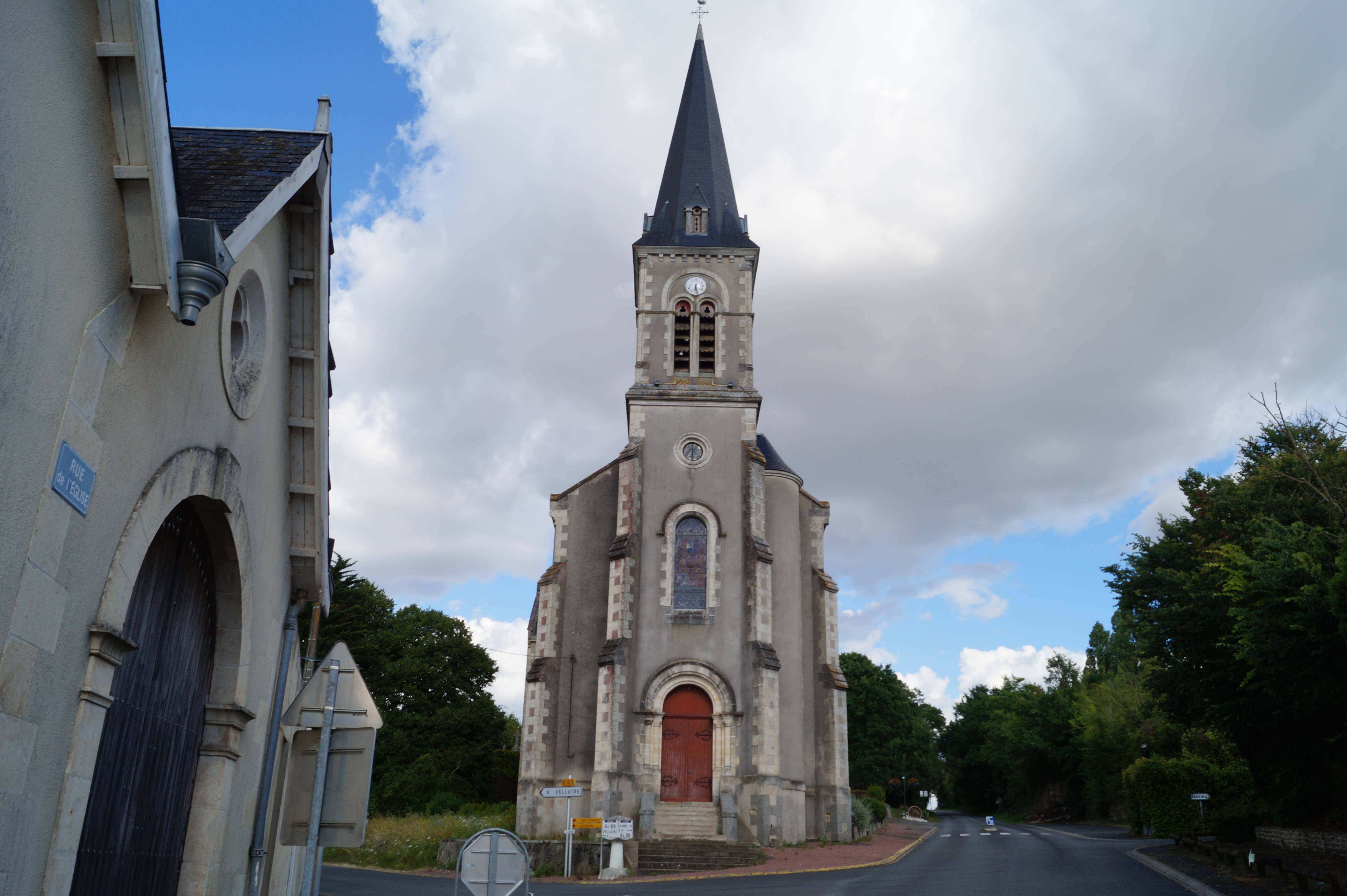 Photo de Église Saint-Martin-de-Tours du Gué-de-Velluire(チェ・デ・ヴェルイレ)