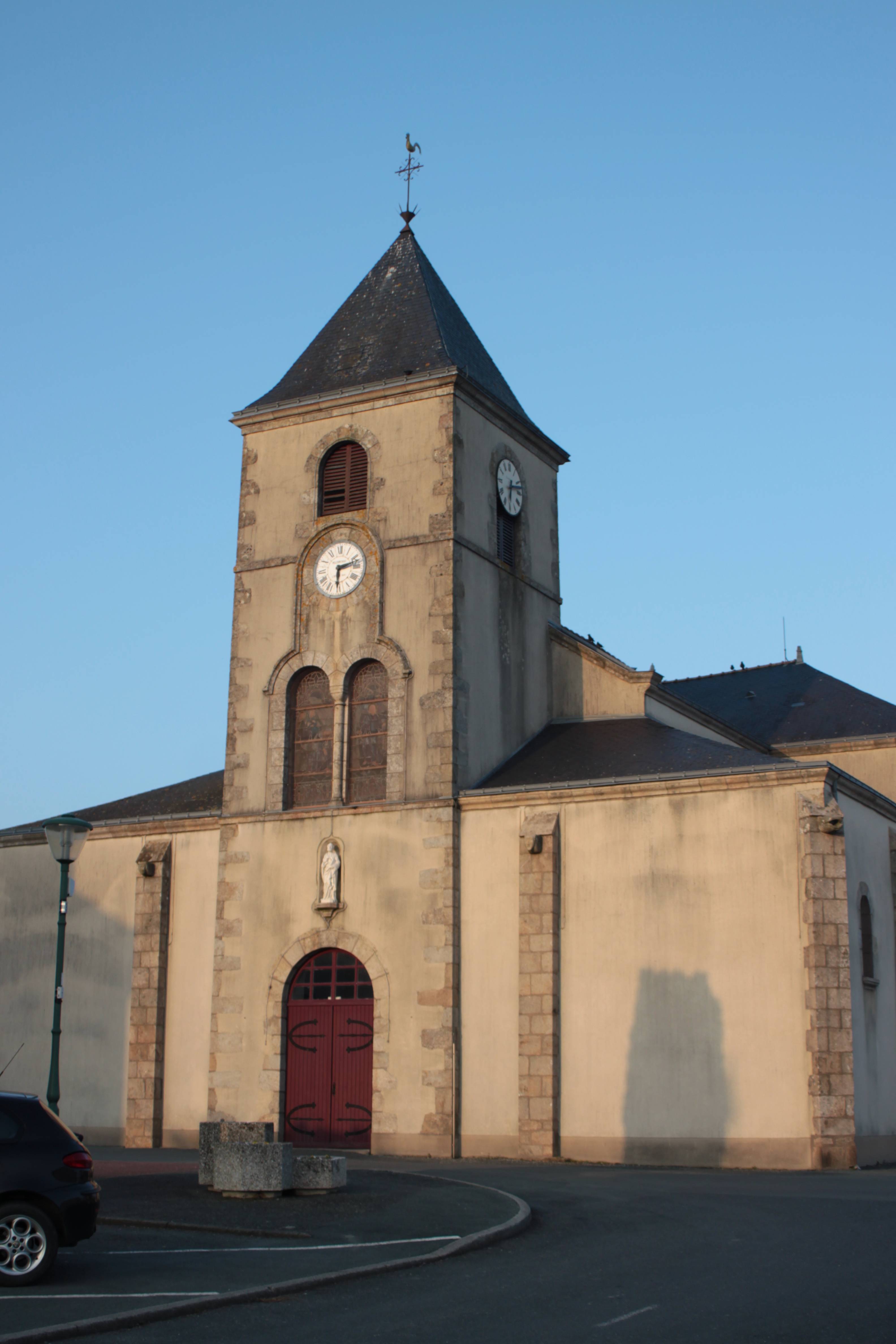 Photo de Saint Pierre de La Guyonnière Kerk