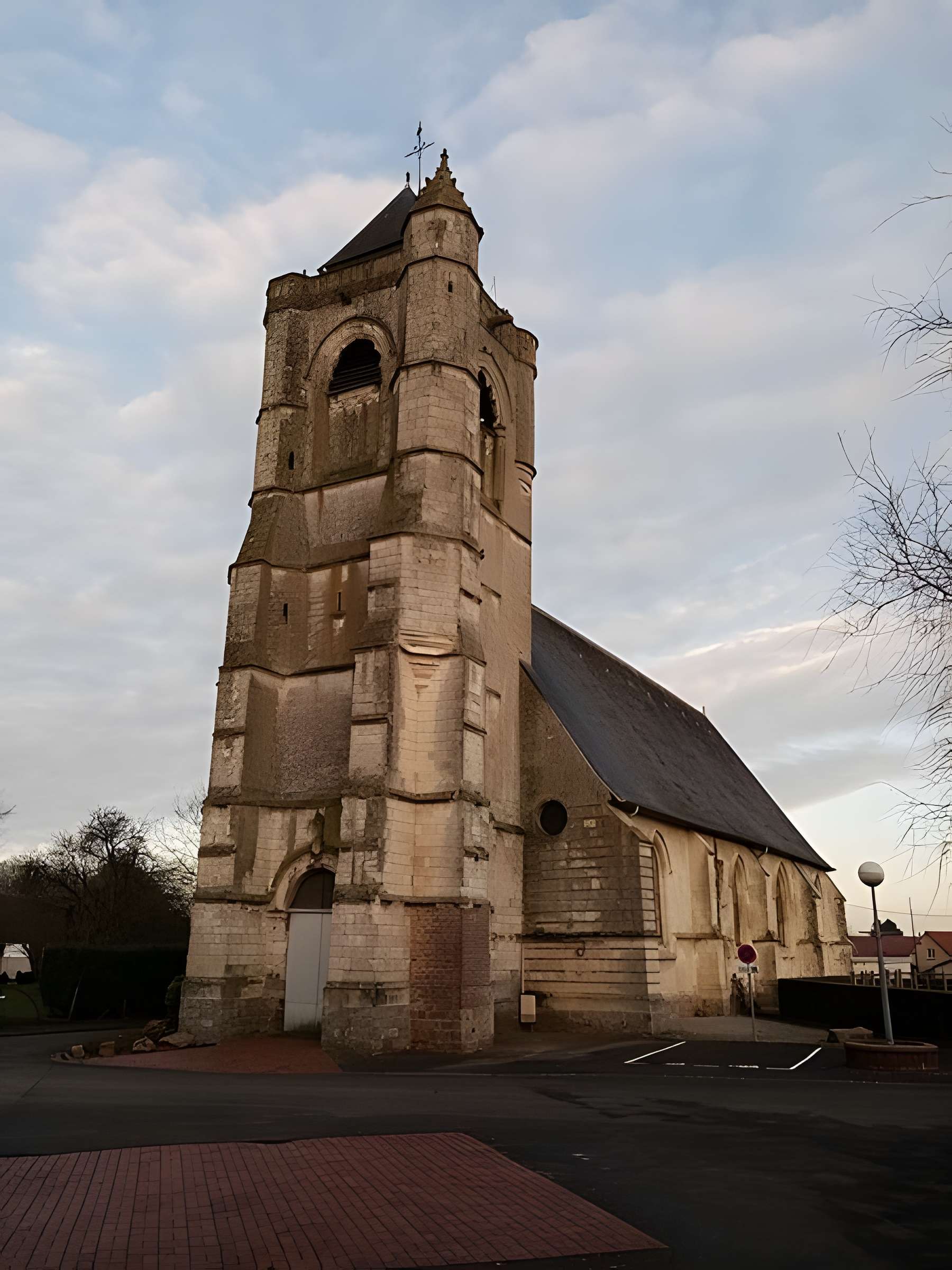 Église Saint-Pierre de Berneuil