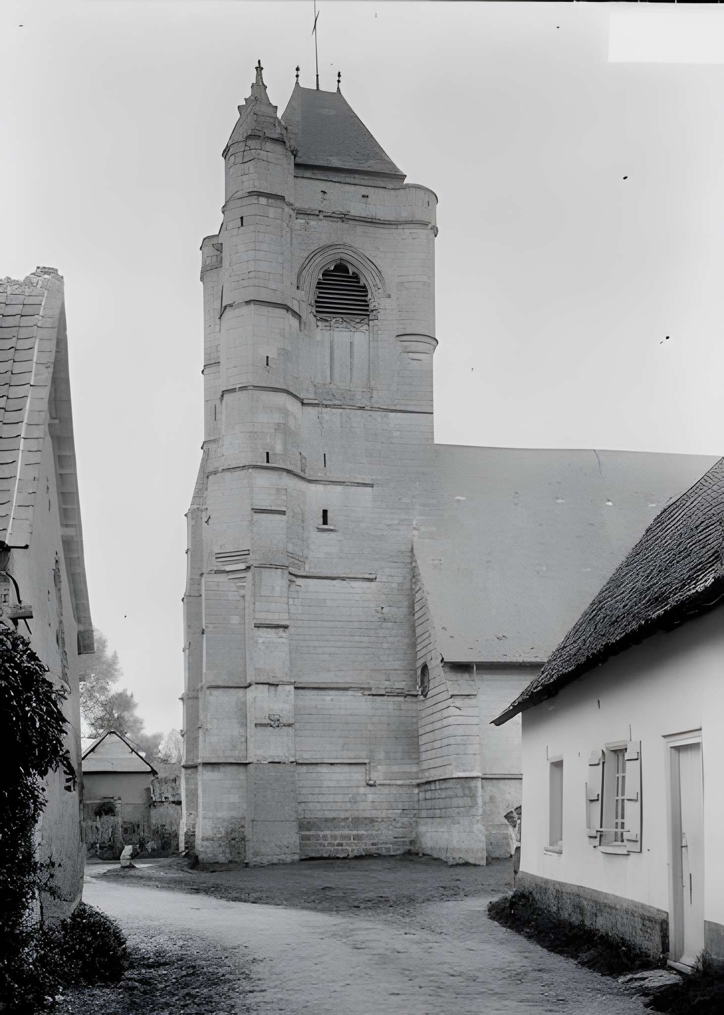 Église Saint-Pierre de Berneuil