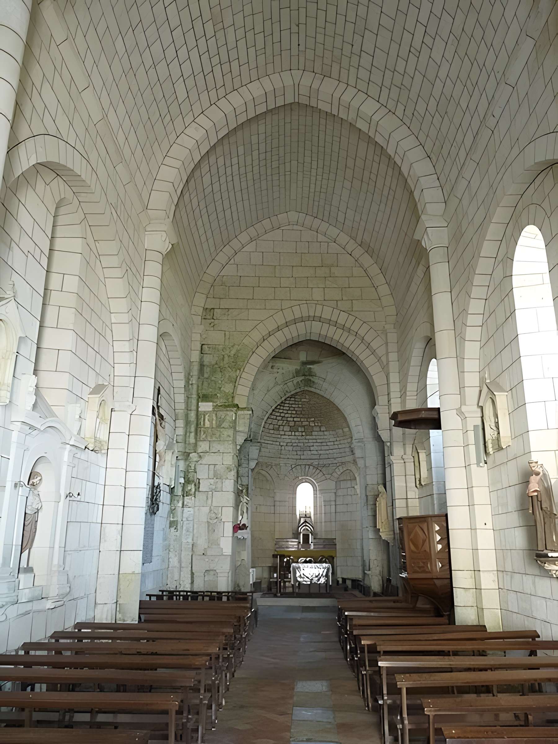 Église Saint-Pierre de Blanzaguet-Saint-Cybard