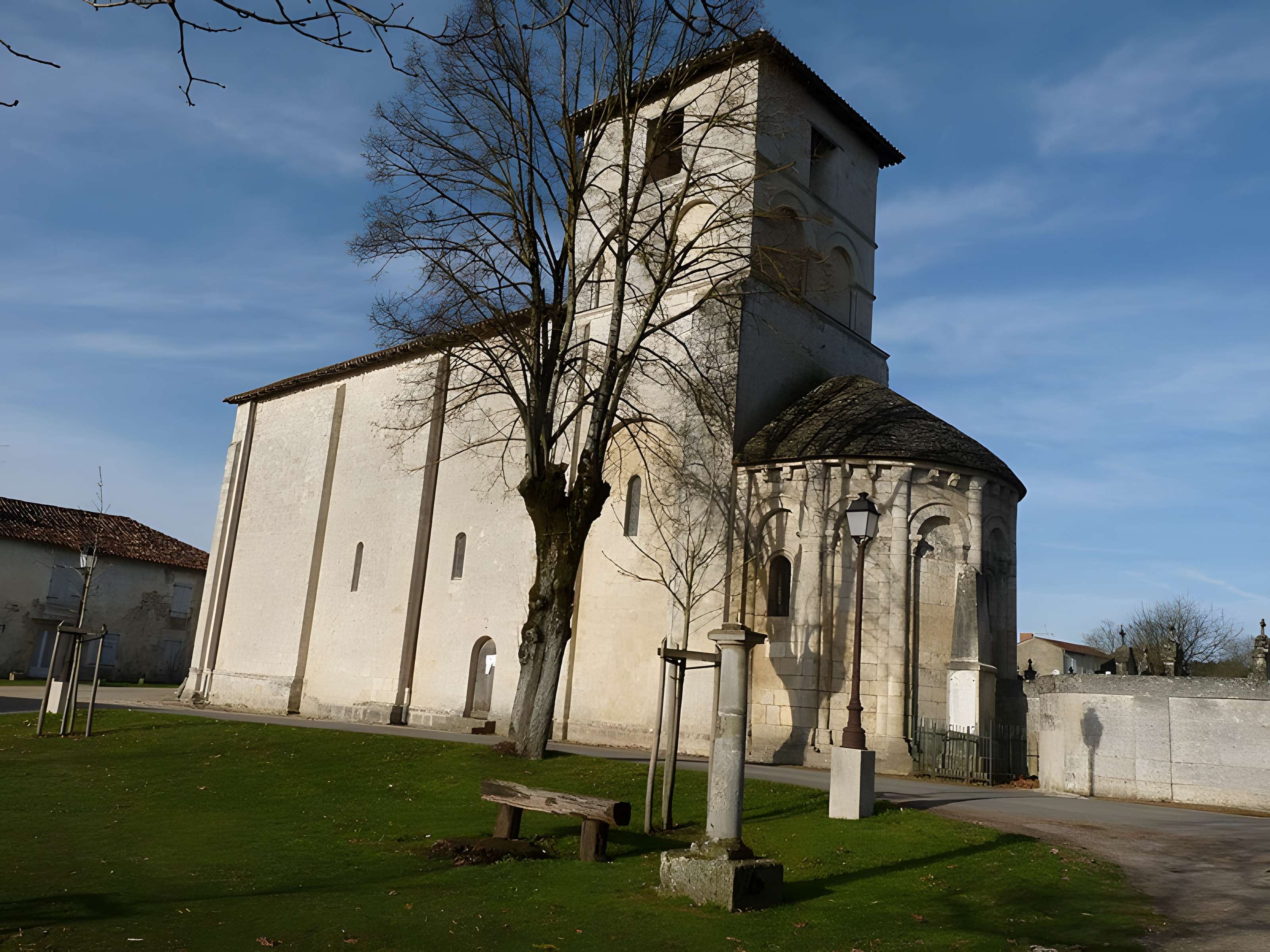 Église Saint-Pierre de Blanzaguet-Saint-Cybard