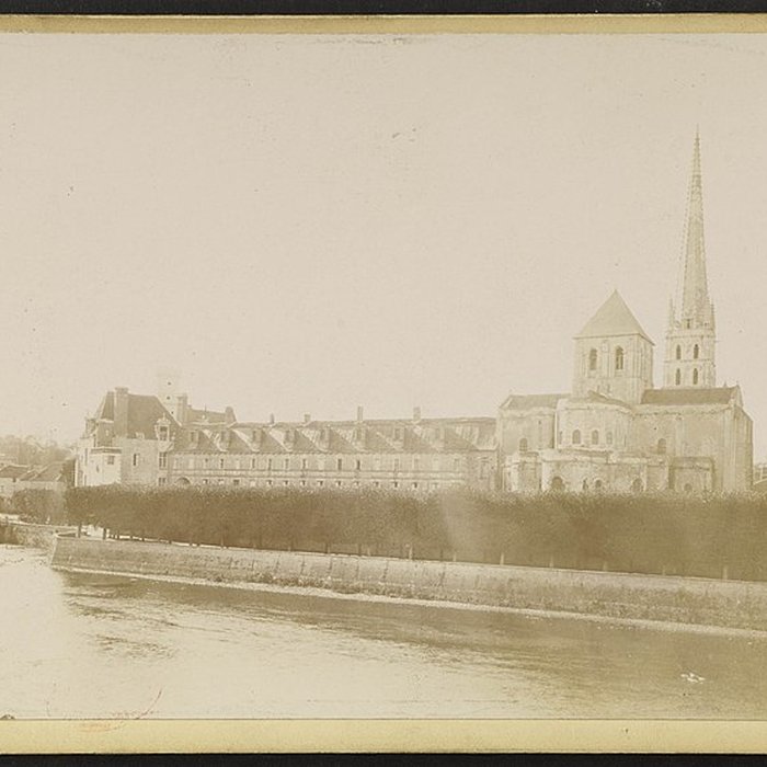 Photo de Abbatiale Saint-Savin-Saint-Cyprien