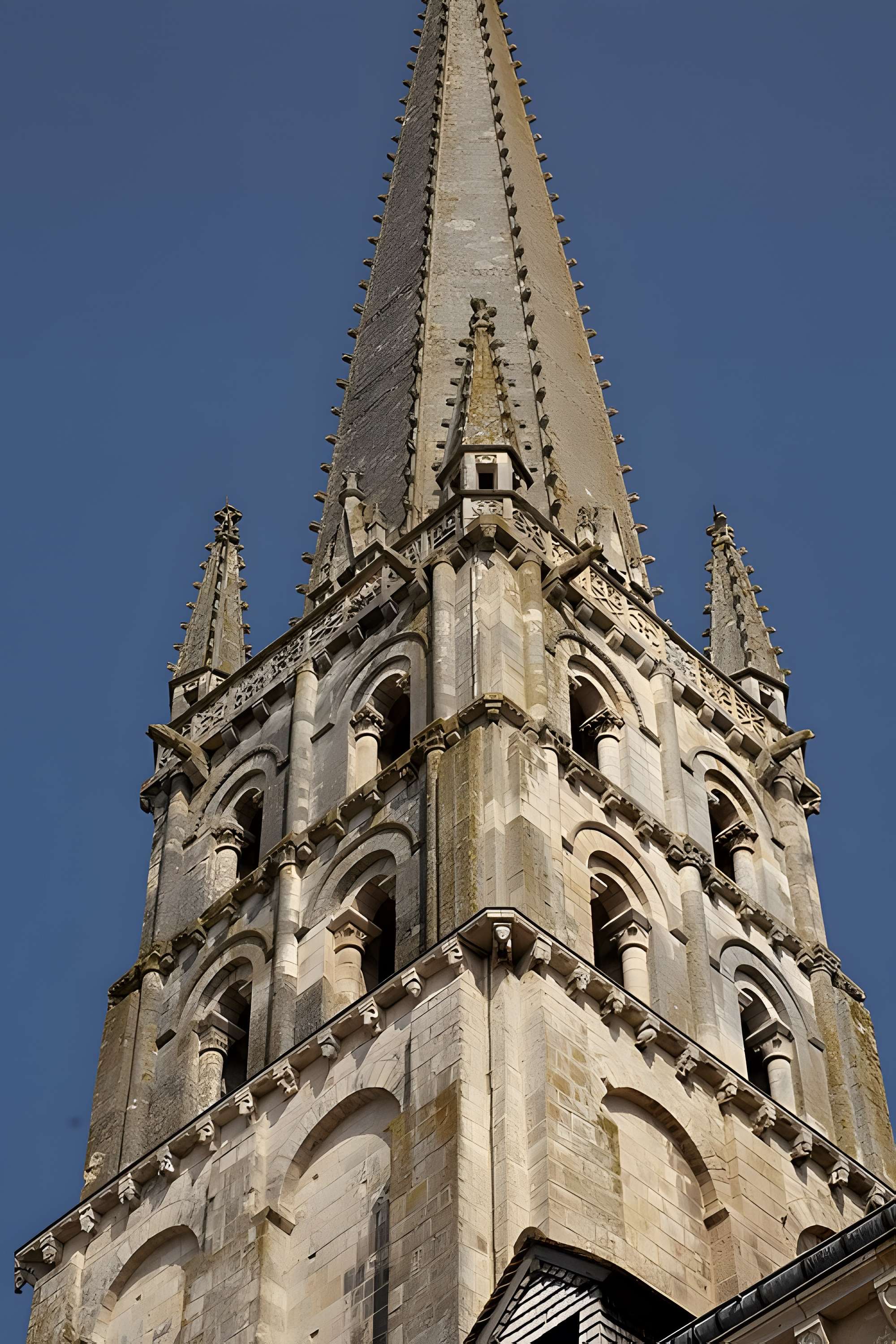 Abbatiale Saint-Savin-Saint-Cyprien