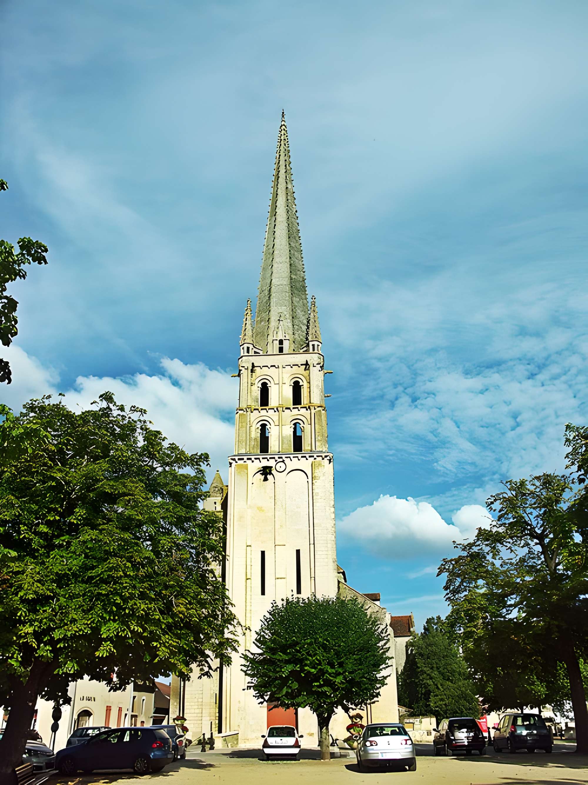 Abbatiale Saint-Savin-Saint-Cyprien