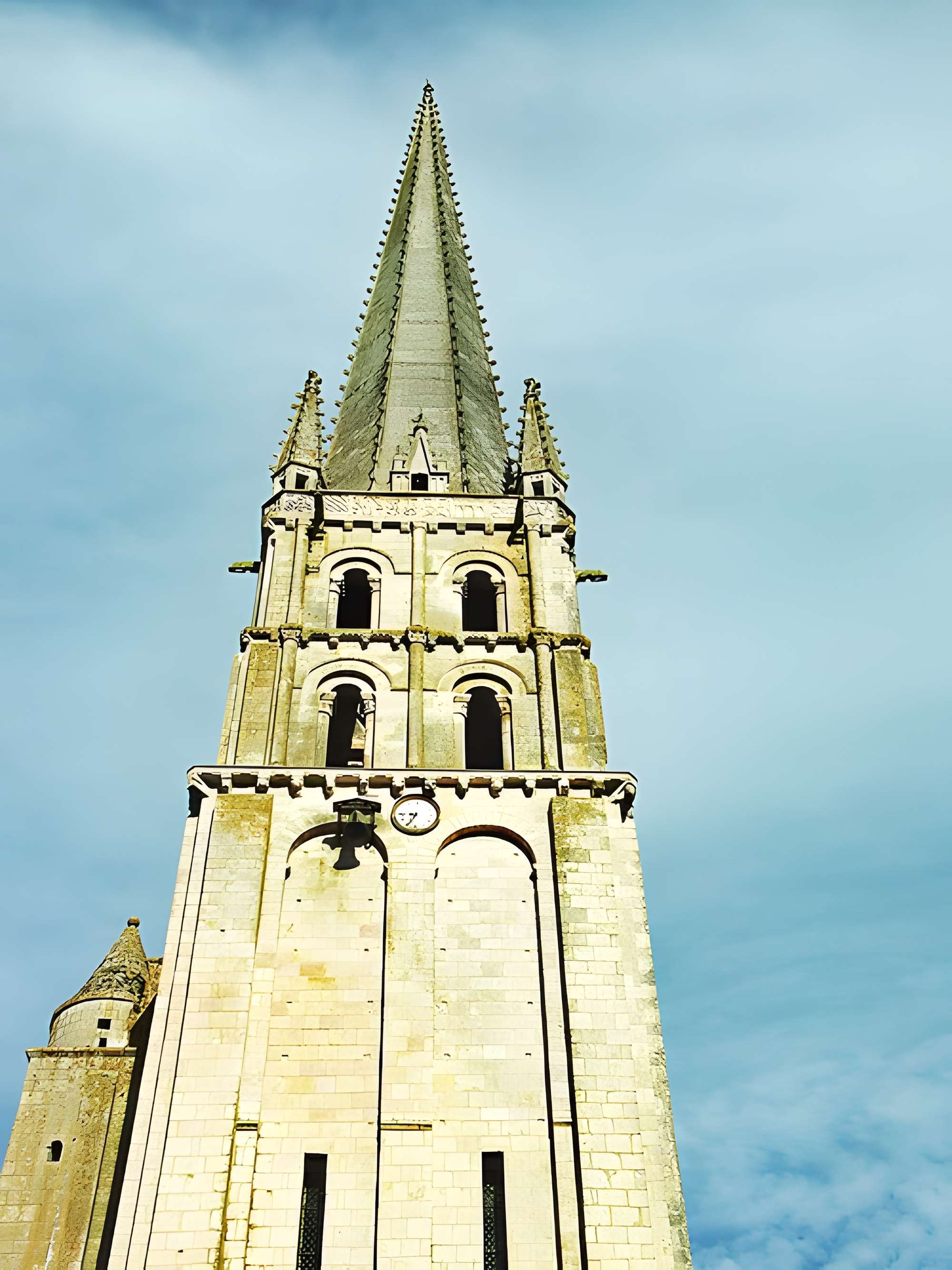 Abbatiale Saint-Savin-Saint-Cyprien