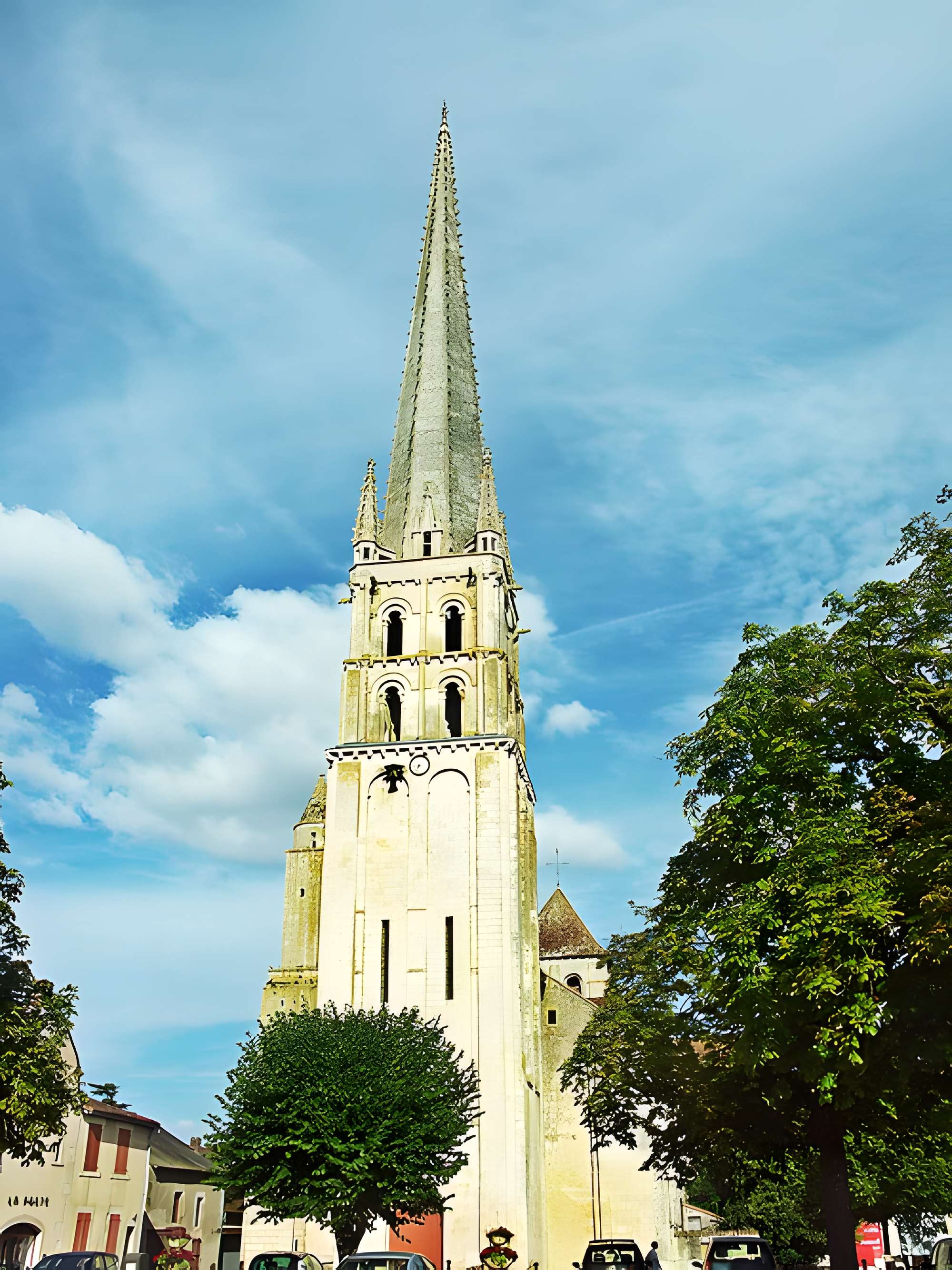 Abbatiale Saint-Savin-Saint-Cyprien