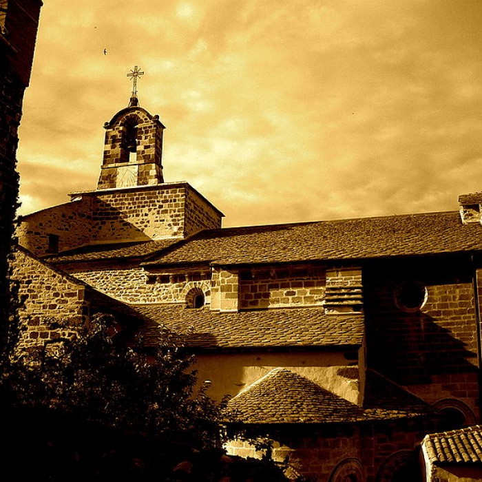 Photo de Église Saint-Pierre de Blesle