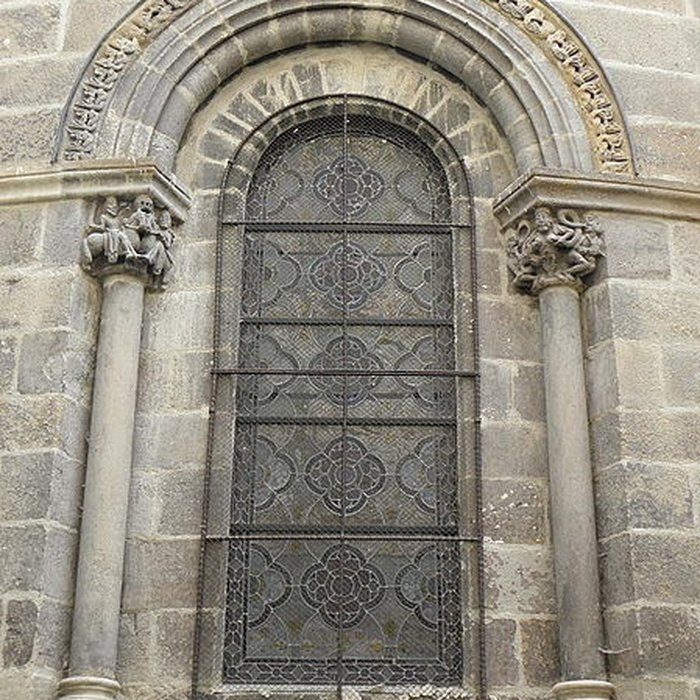 Photo de Église Saint-Pierre de Blesle