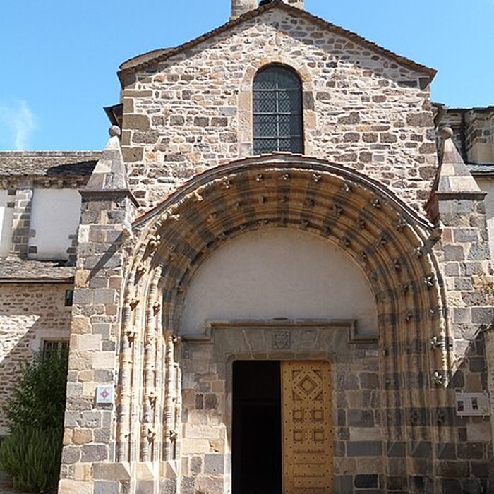 Photo de Église Saint-Pierre de Blesle