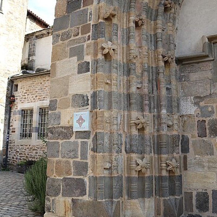 Photo de Église Saint-Pierre de Blesle