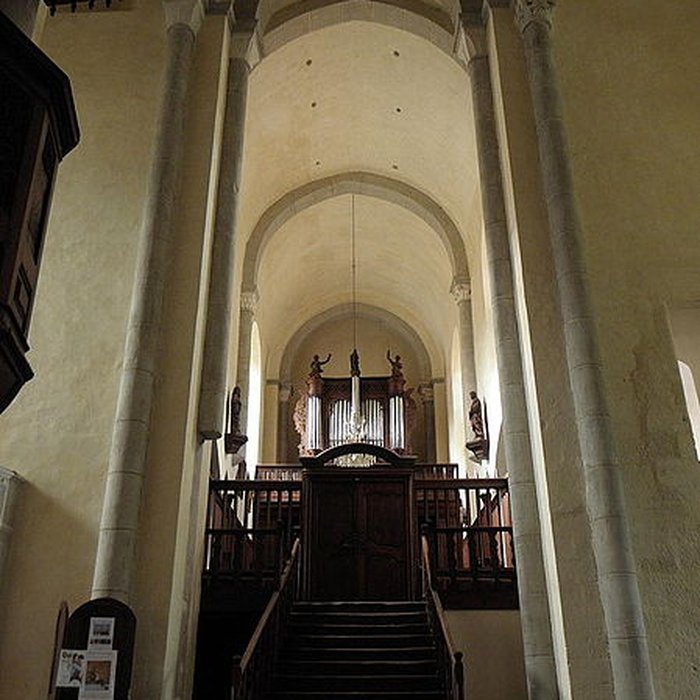 Photo de Église Saint-Pierre de Blesle