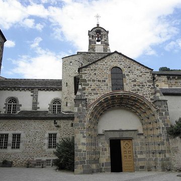 Église Saint-Pierre de Blesle