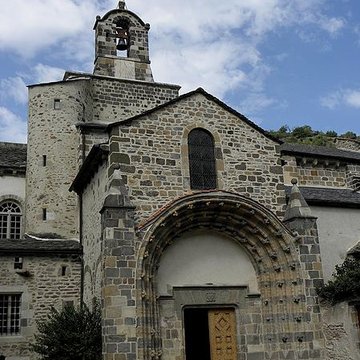 Église Saint-Pierre de Blesle