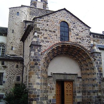 Église Saint-Pierre de Blesle