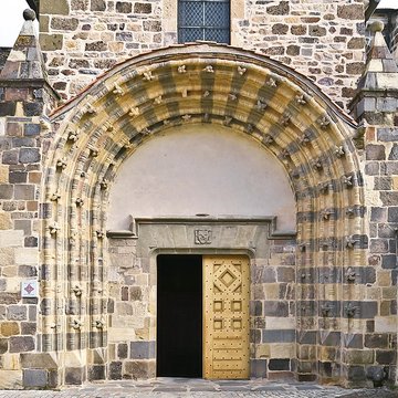 Église Saint-Pierre de Blesle