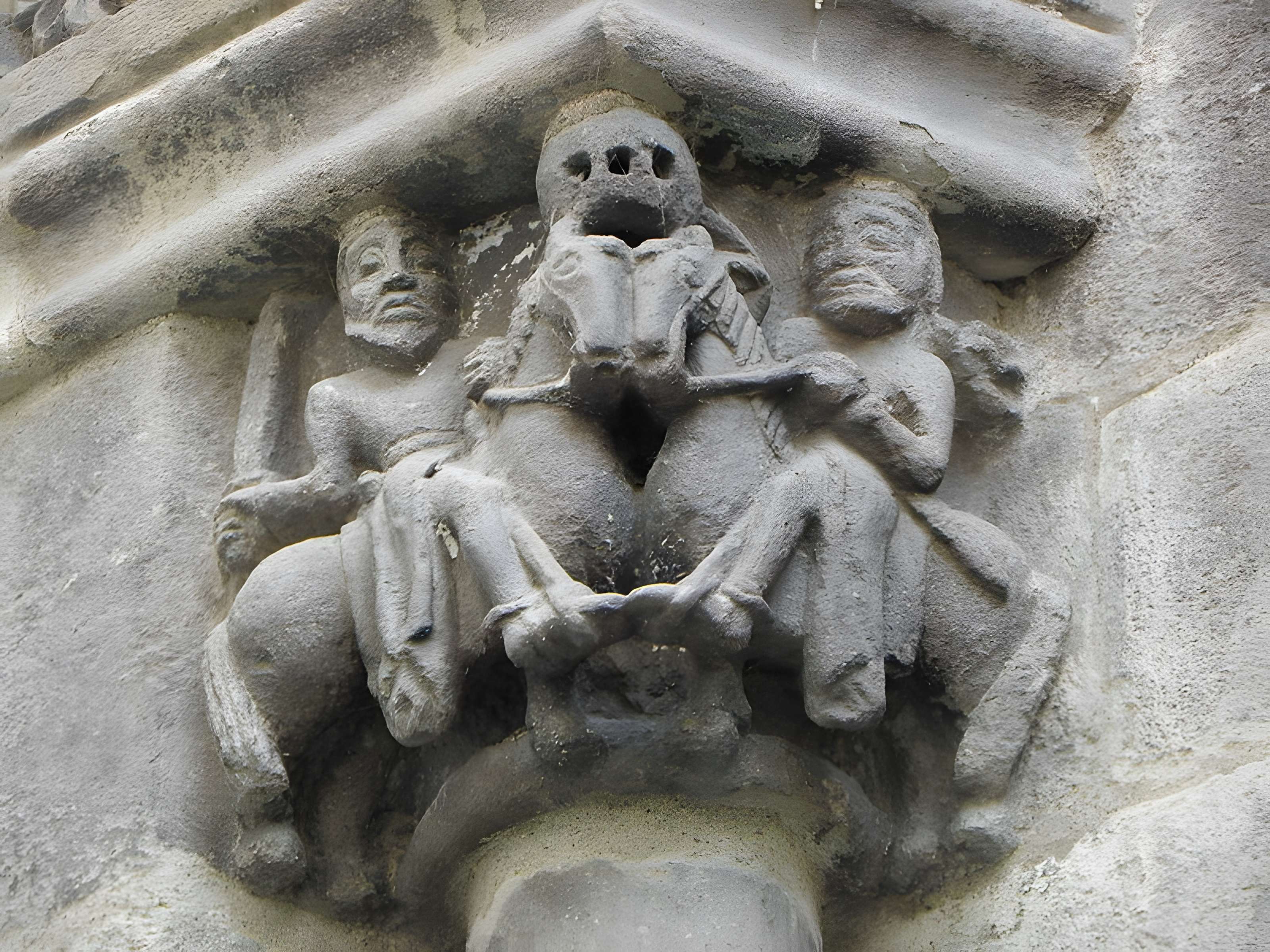 Église Saint-Pierre de Blesle