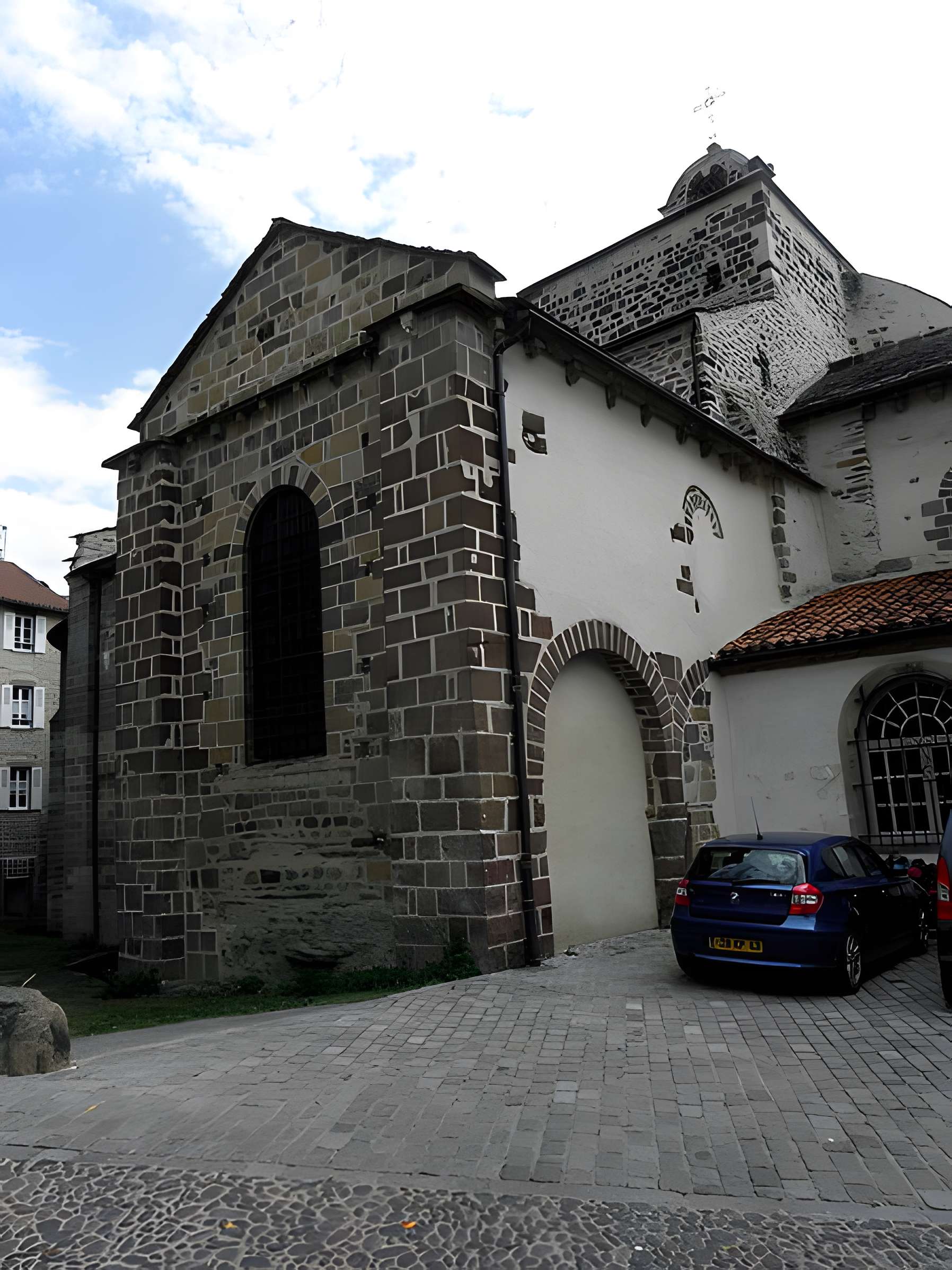 Église Saint-Pierre de Blesle