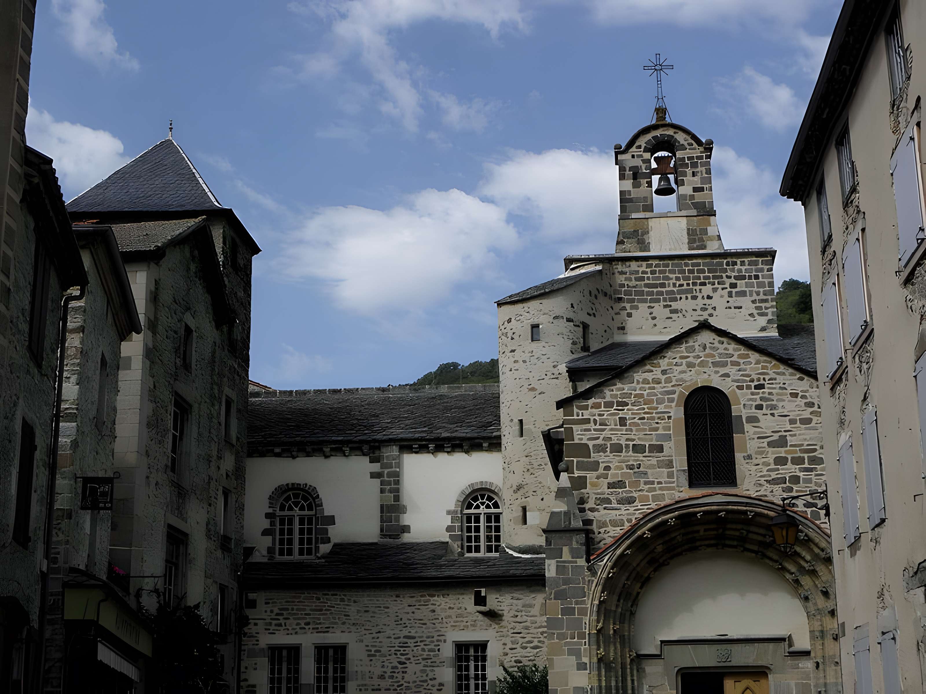 Église Saint-Pierre de Blesle