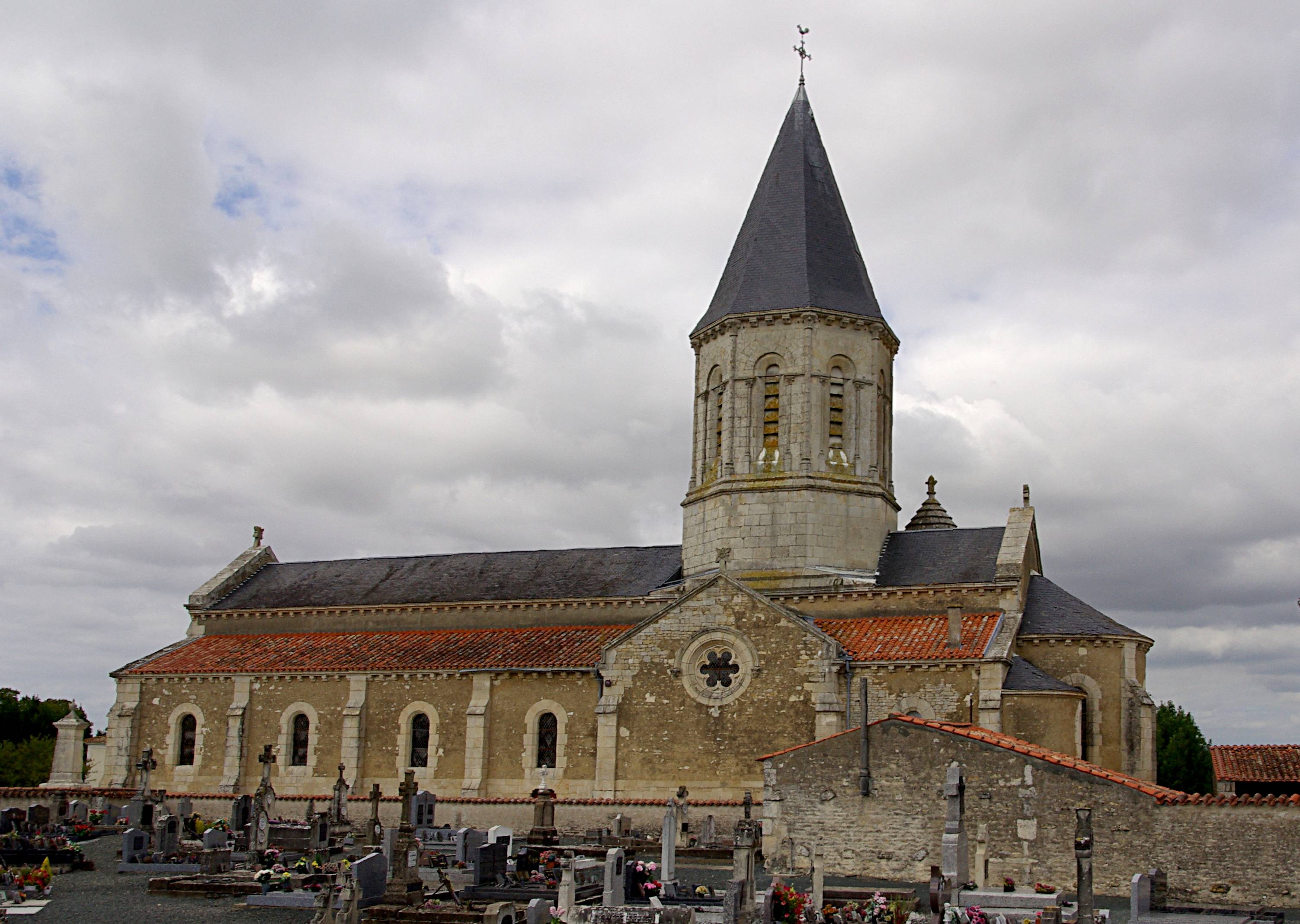 Photo de Saint Pierre de Saint-Pierre-le-Vieux Church