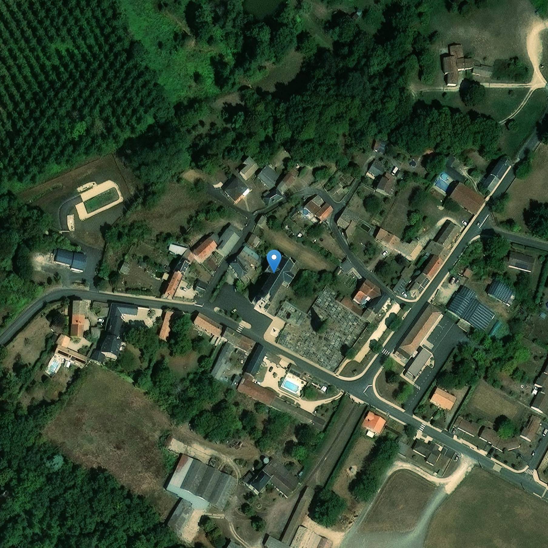 Photo de Ceaux-en-Couhéの聖クレメン教会