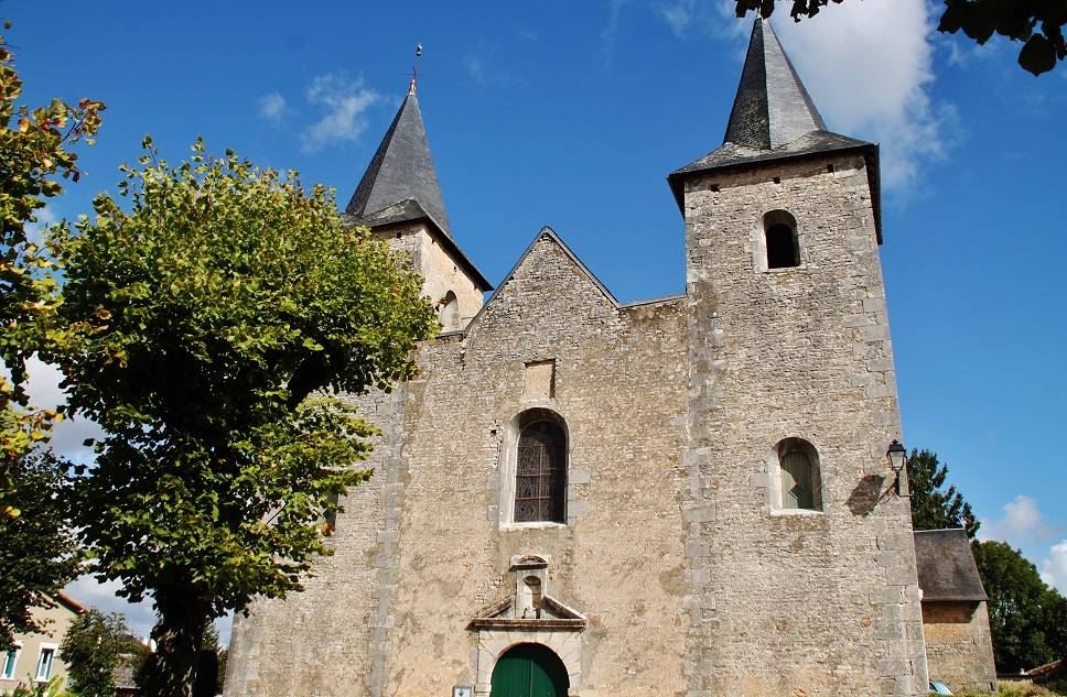 Photo de Church of Saint Martin of Couhé