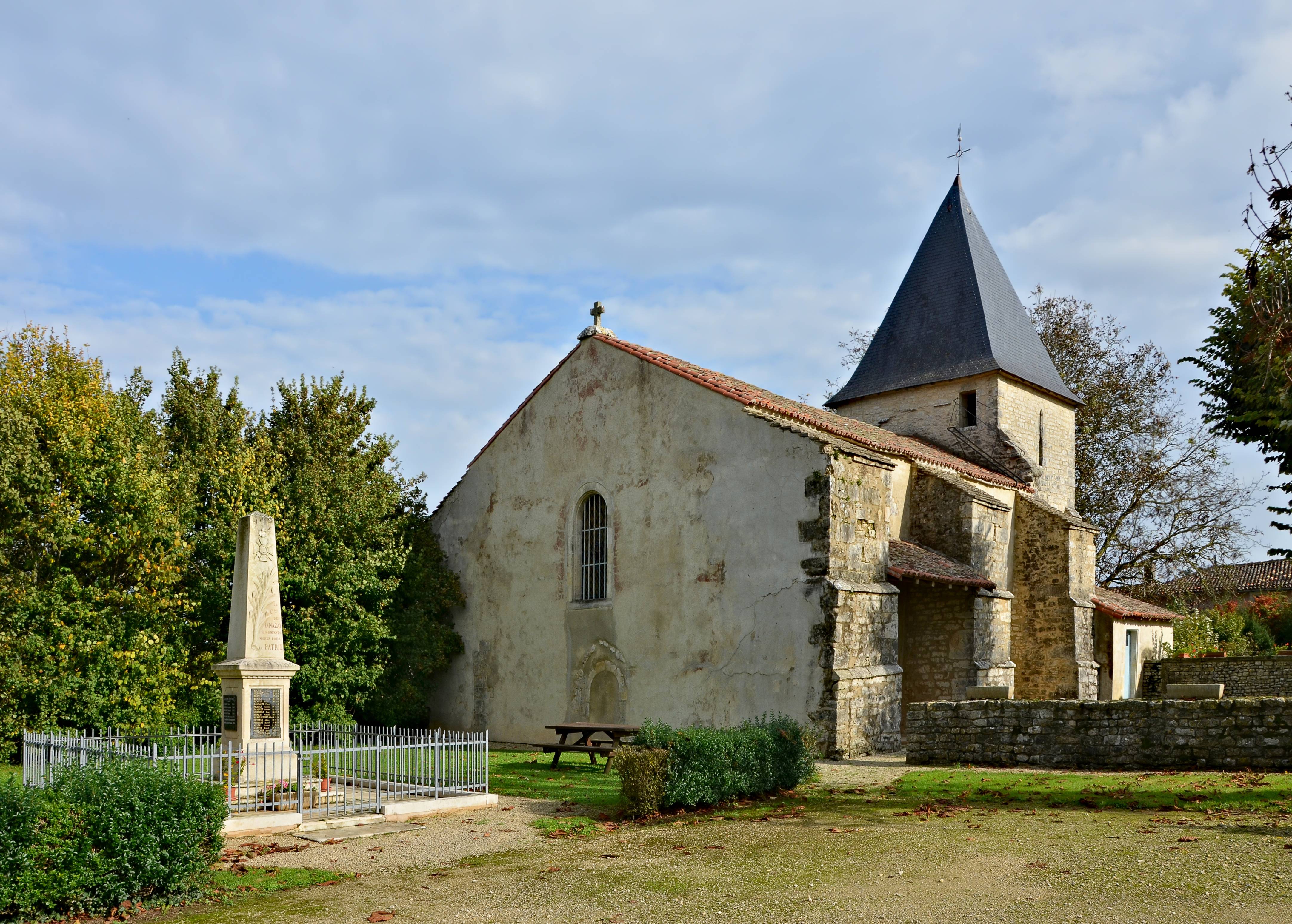 Photo de Chiesa di Saint Hilaire de Linazay