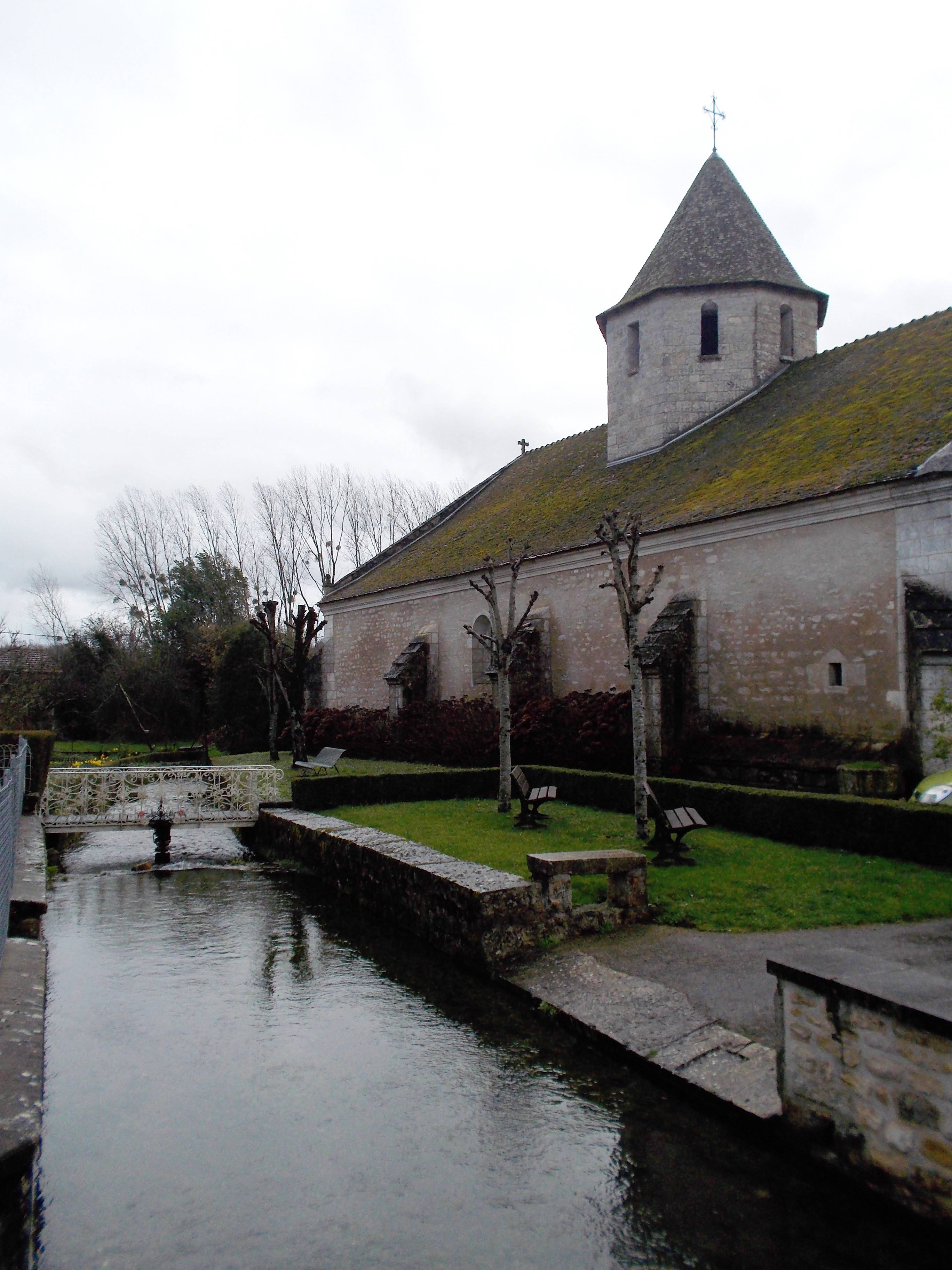 Photo de 圣拉德贡德和利赞特圣儒尼安教堂